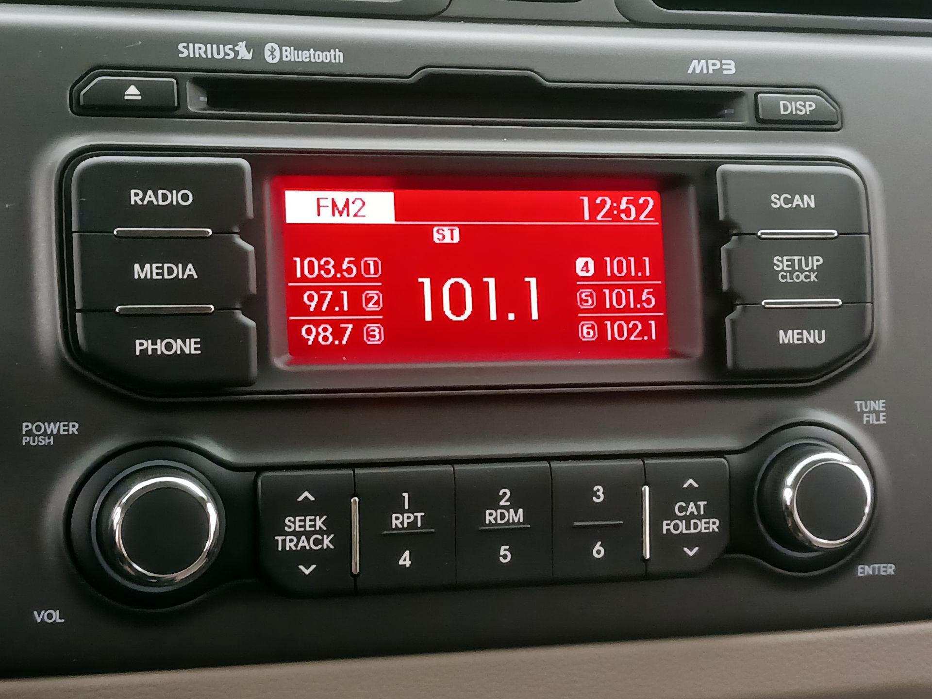 Thumbnail: 2015 Kia Rio - 14