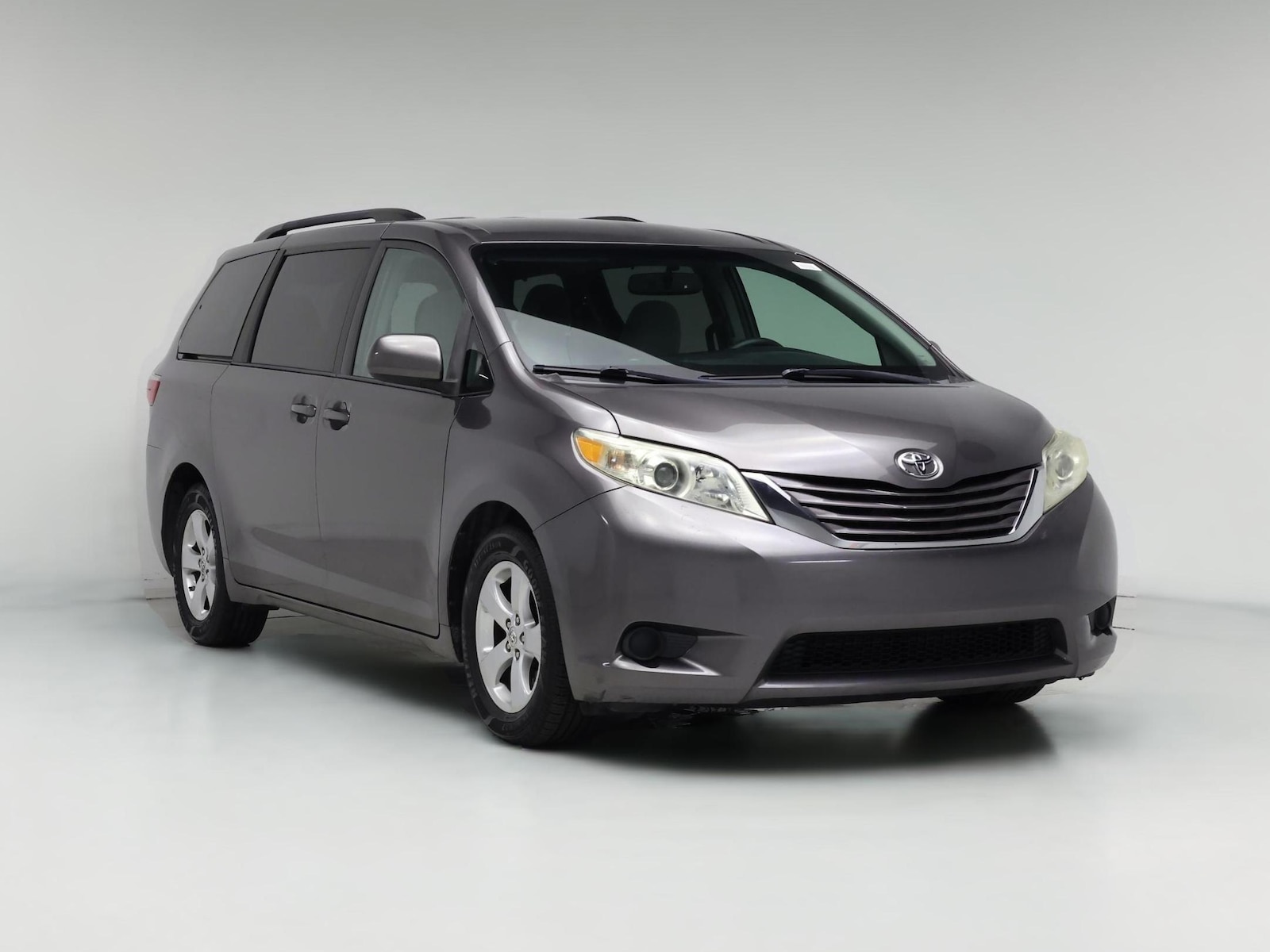 2017 Toyota Sienna LE - Photo 1