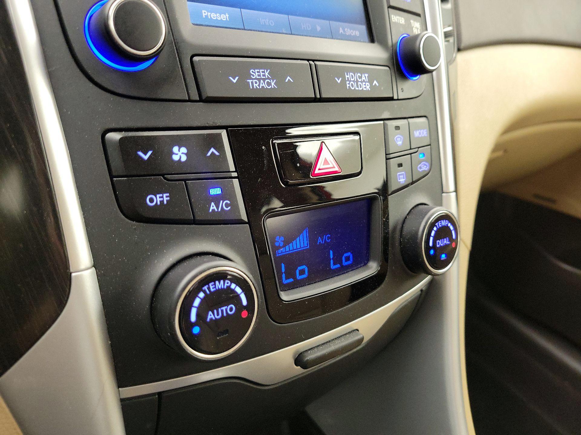 Thumbnail: 2014 Hyundai Sonata - 16