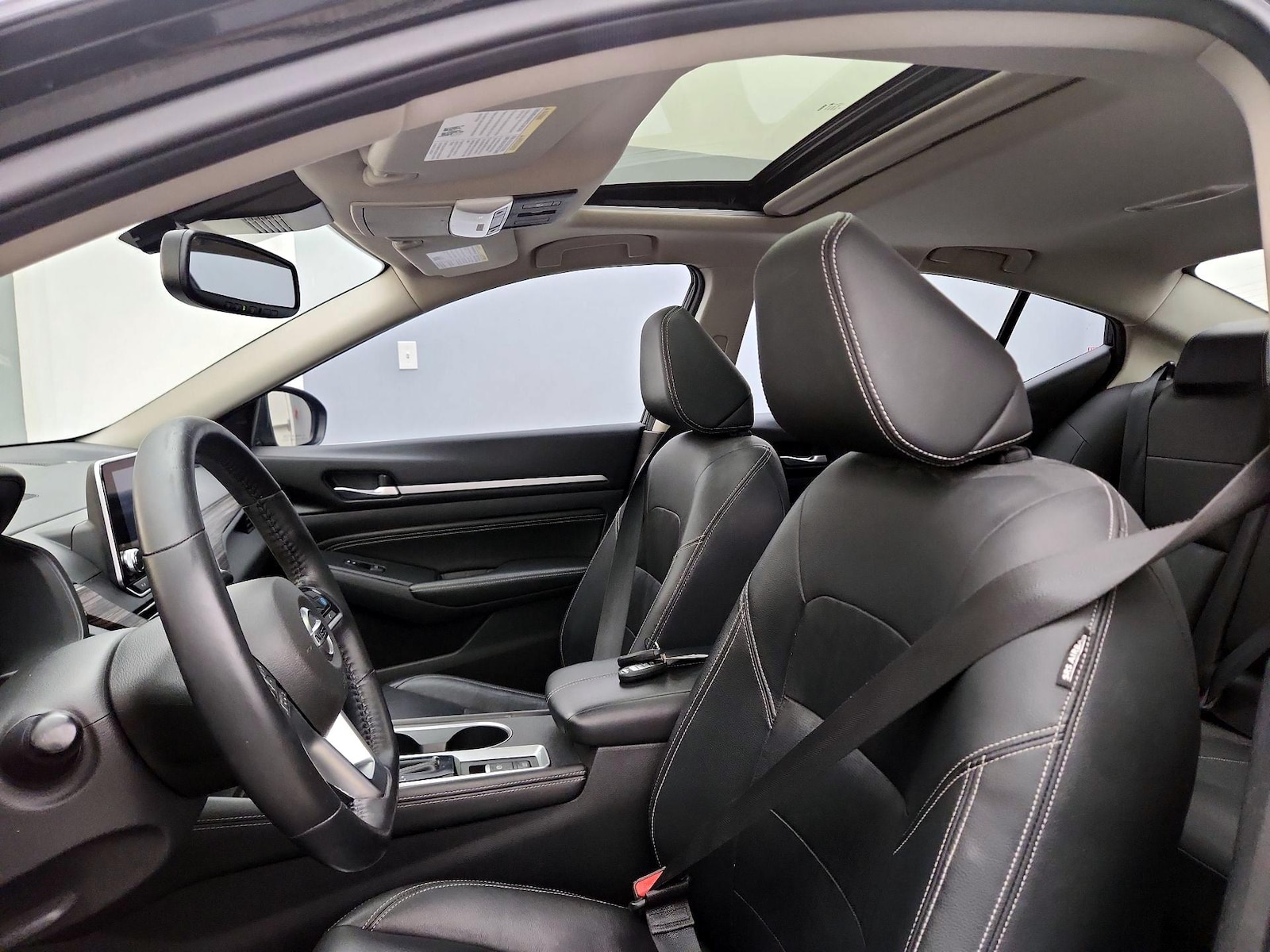 Sunroof(s) & Overhead Airbags