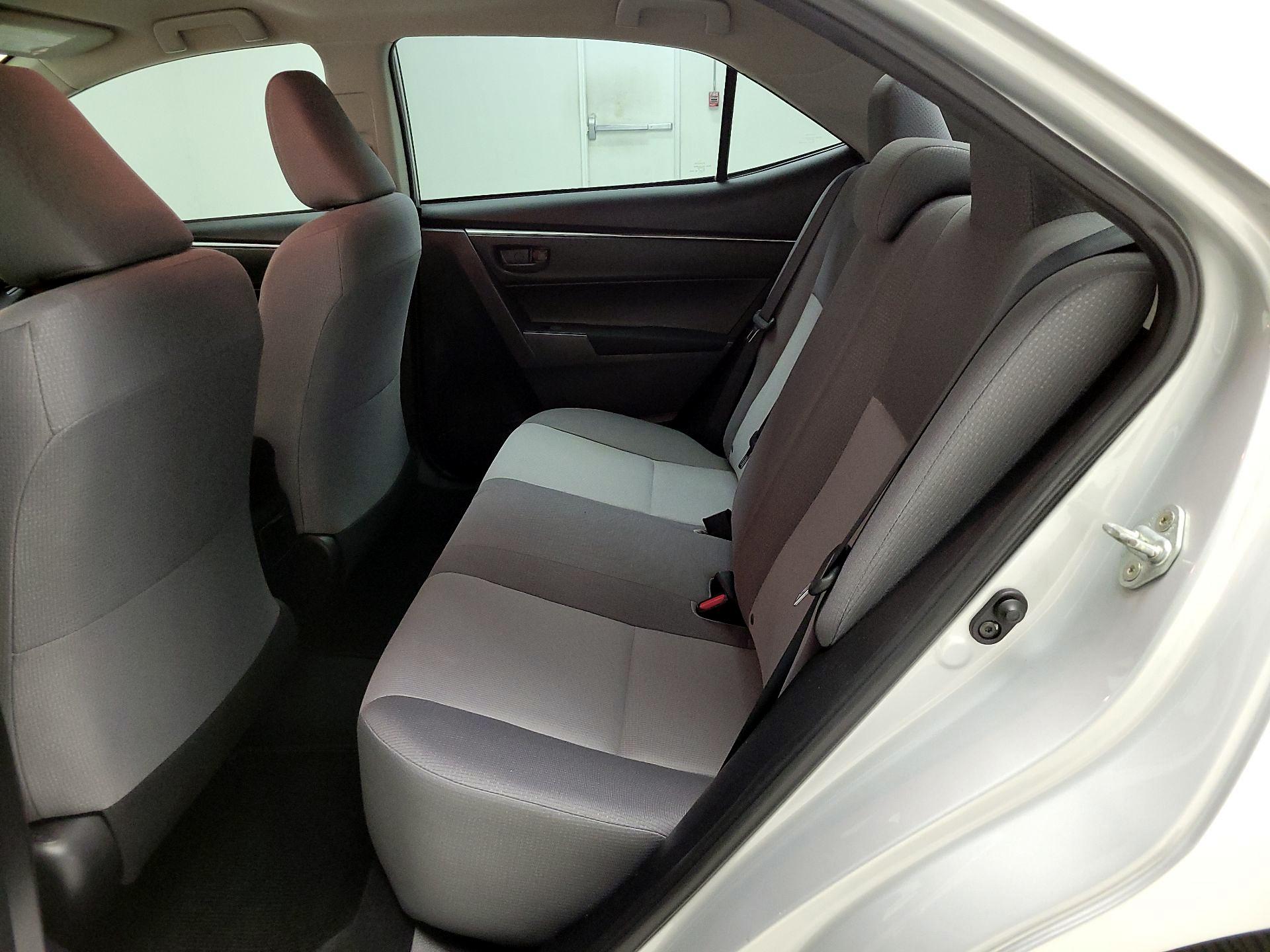 Thumbnail: 2016 Toyota Corolla - 18