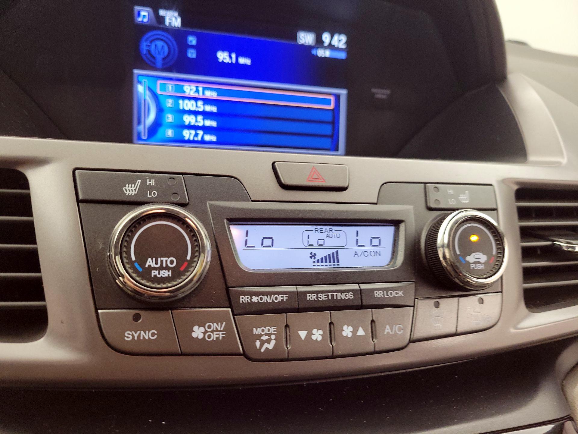 Thumbnail: 2015 Honda Odyssey - 16