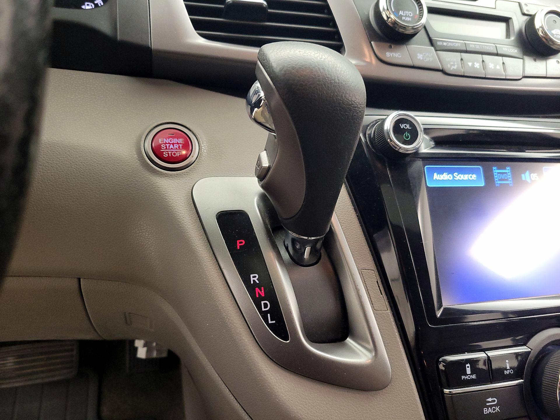 Thumbnail: 2015 Honda Odyssey - 17