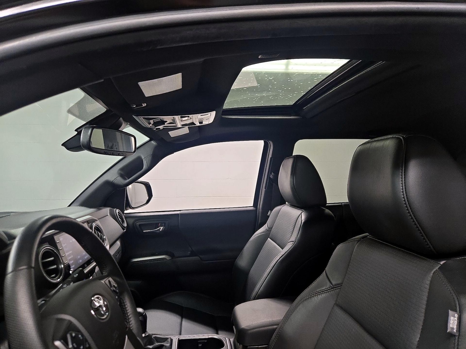 Sunroof(s) & Overhead Airbags
