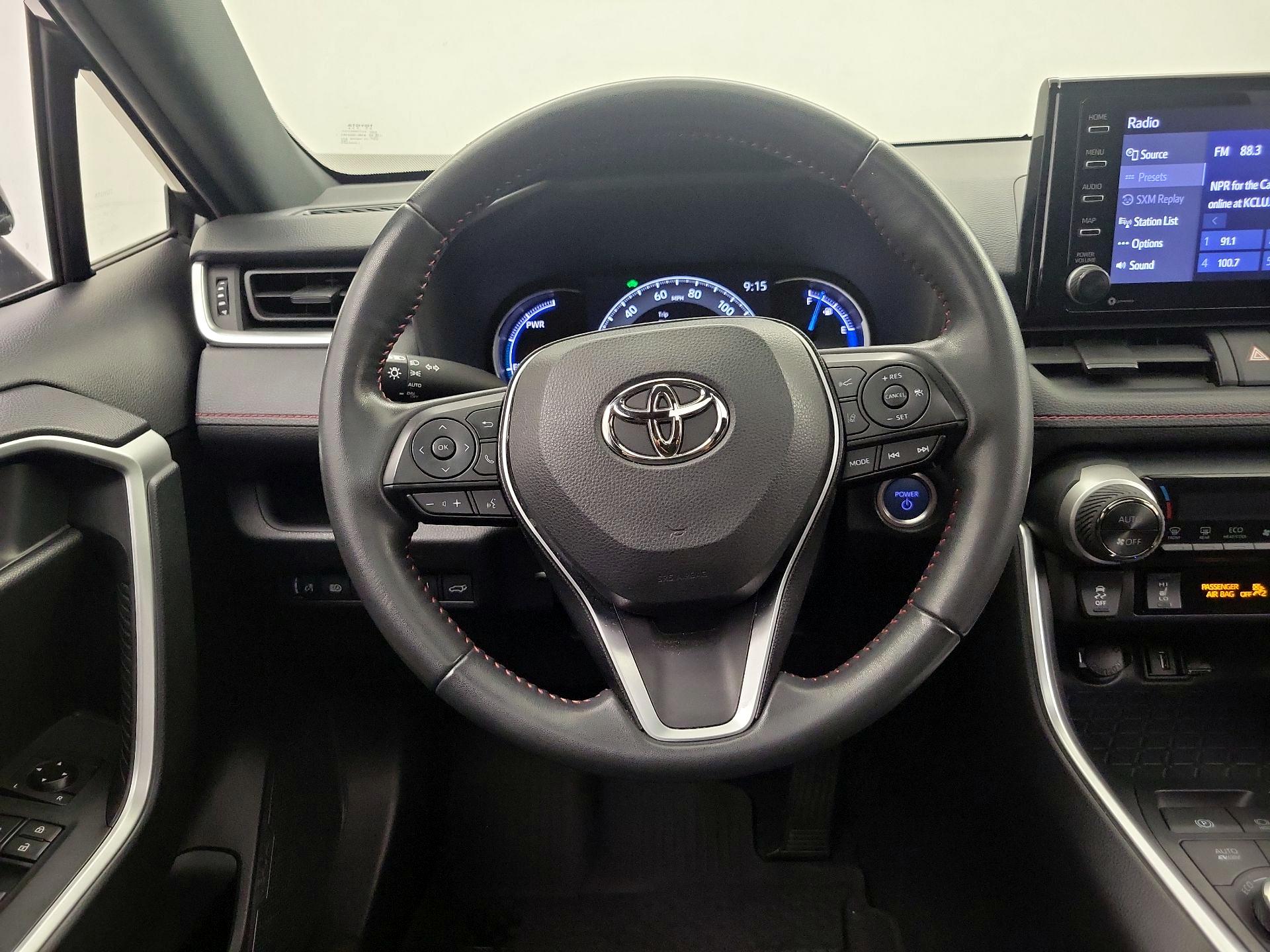 Thumbnail: 2021 Toyota RAV4 - 10