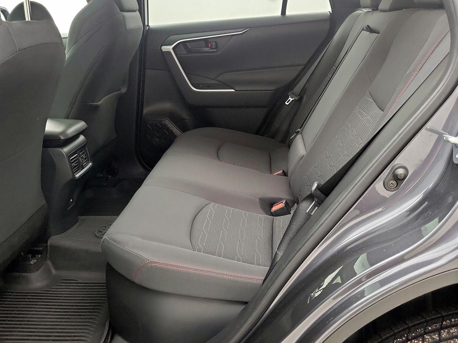 Thumbnail: 2021 Toyota RAV4 - 20