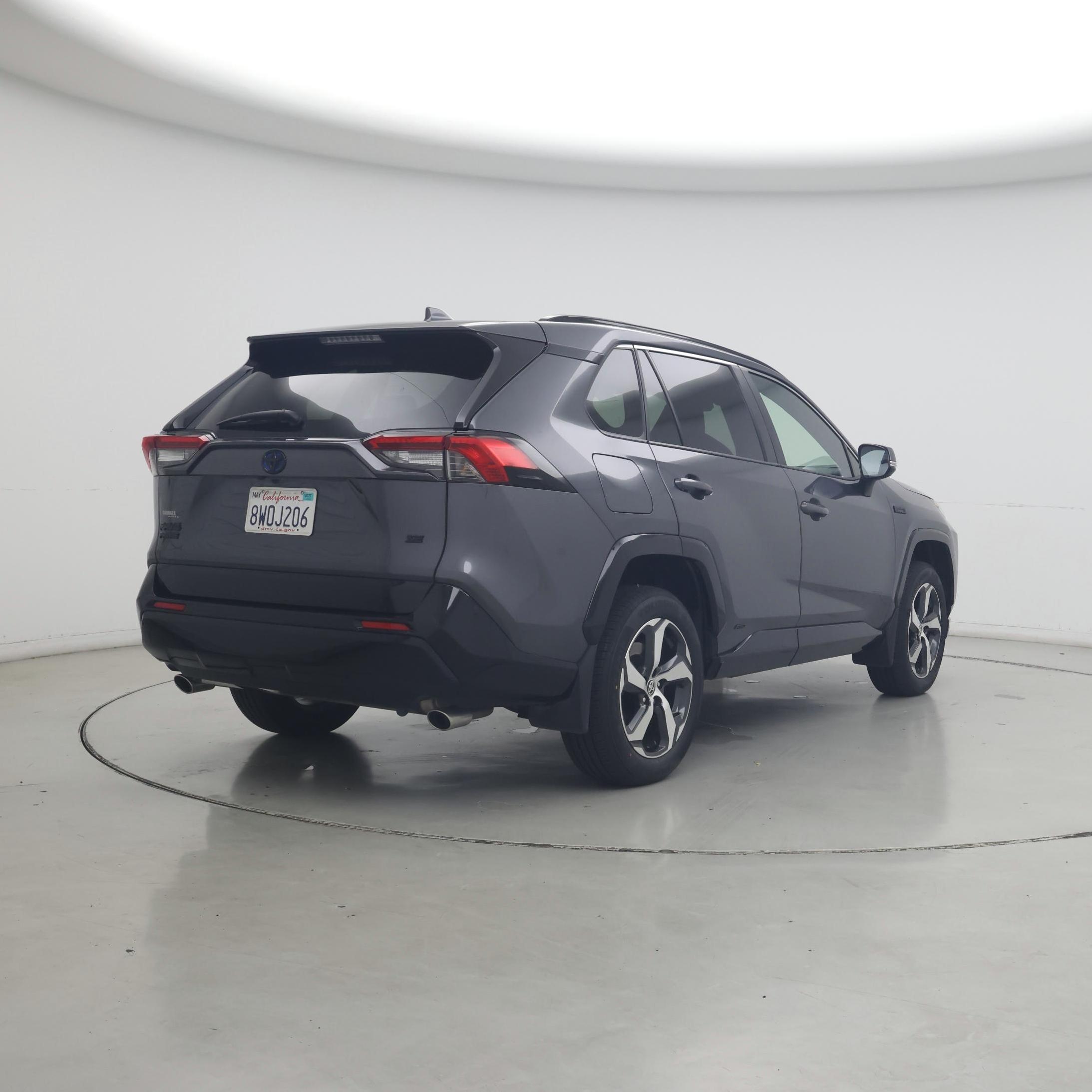 Thumbnail: 2021 Toyota RAV4 - 8