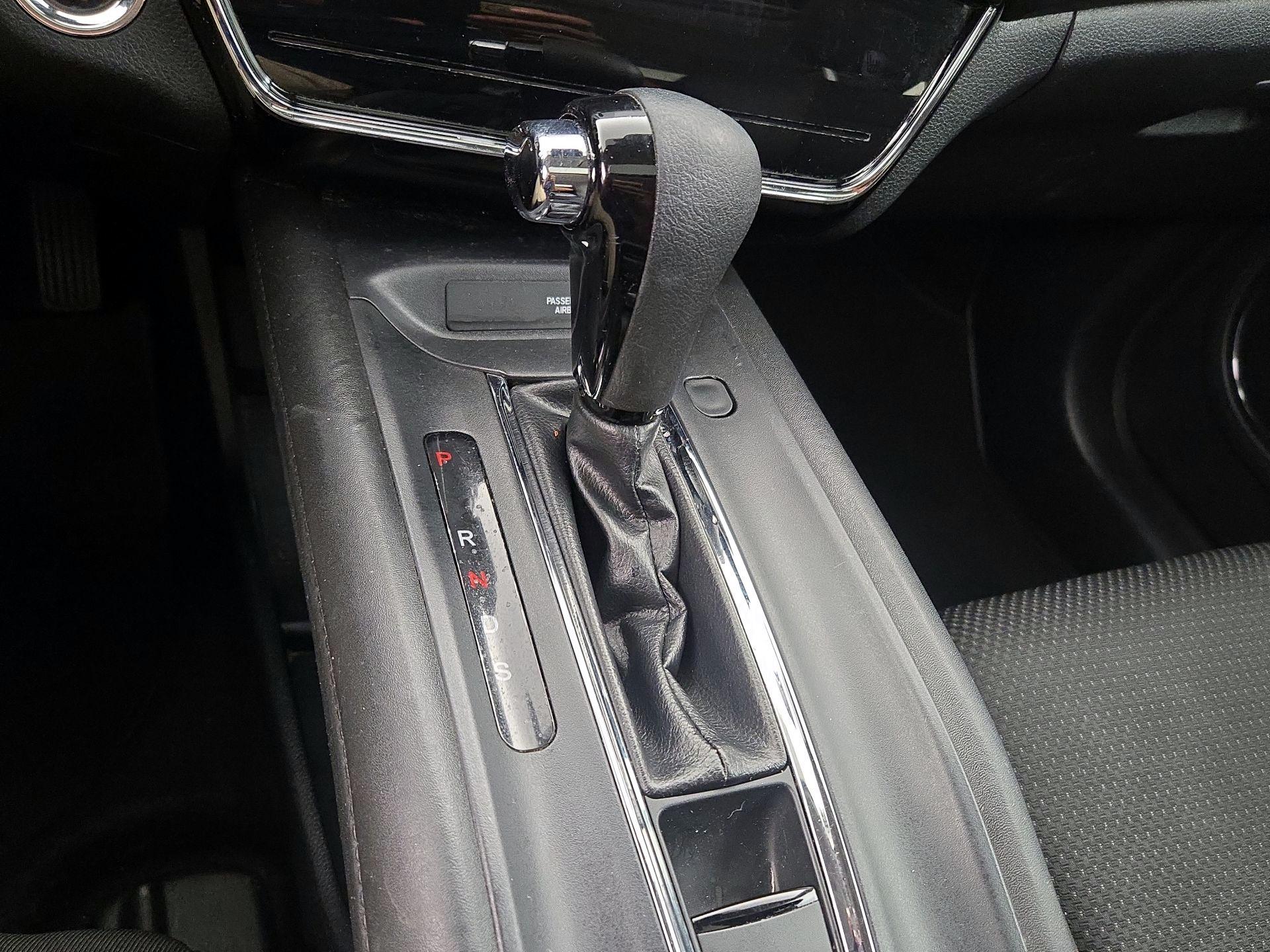 Thumbnail: 2021 Honda HR-V - 17
