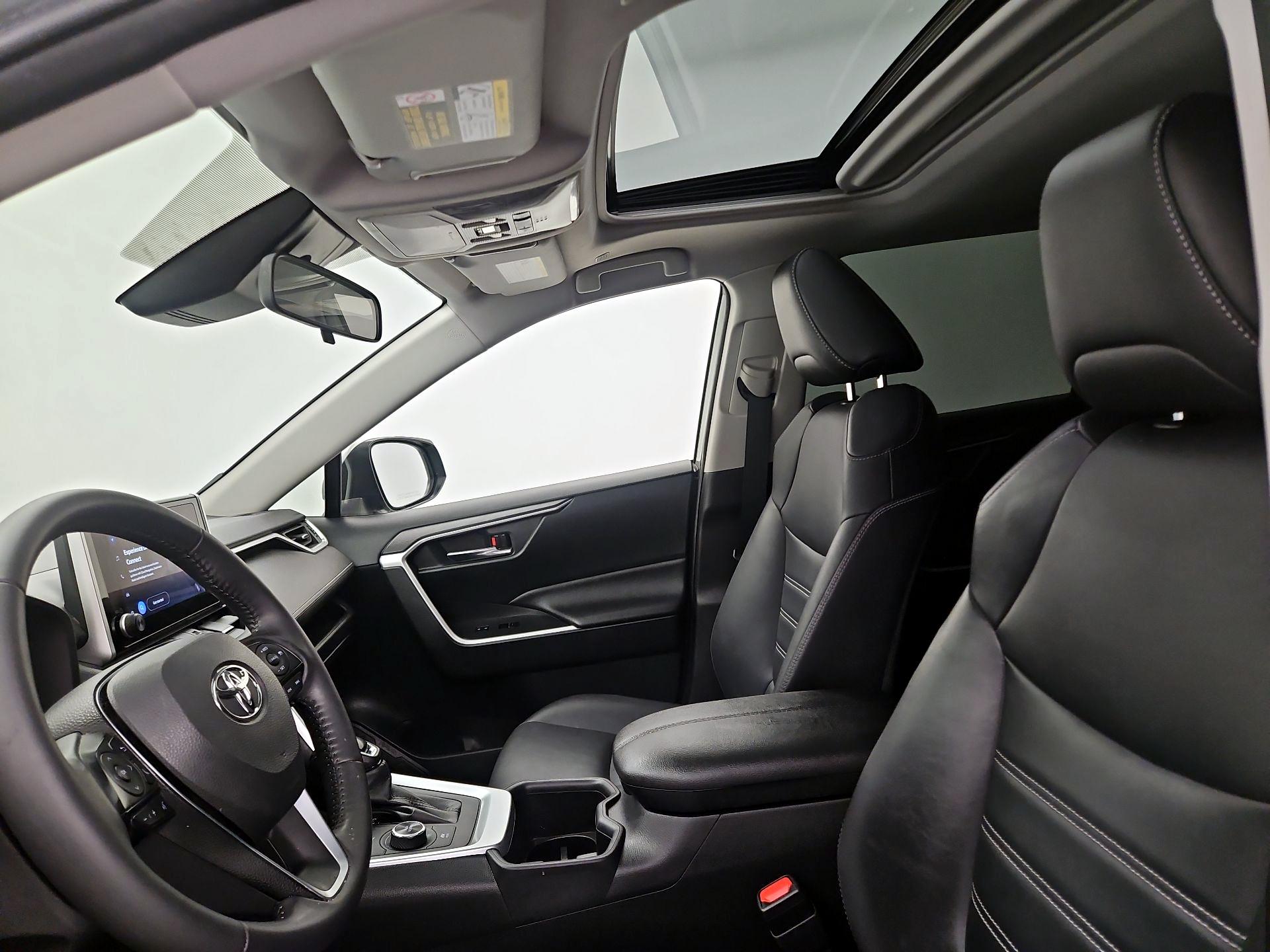 Thumbnail: 2023 Toyota RAV4 - 19