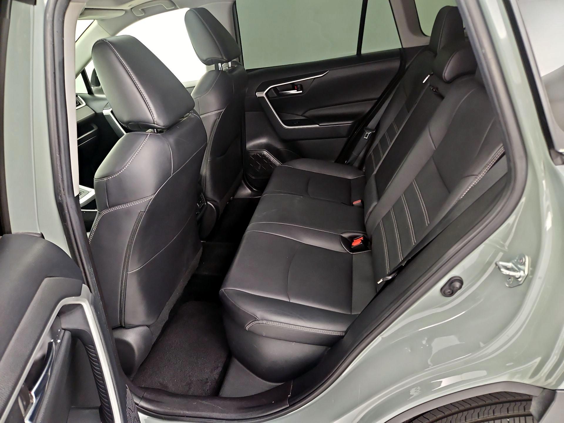 Thumbnail: 2023 Toyota RAV4 - 20