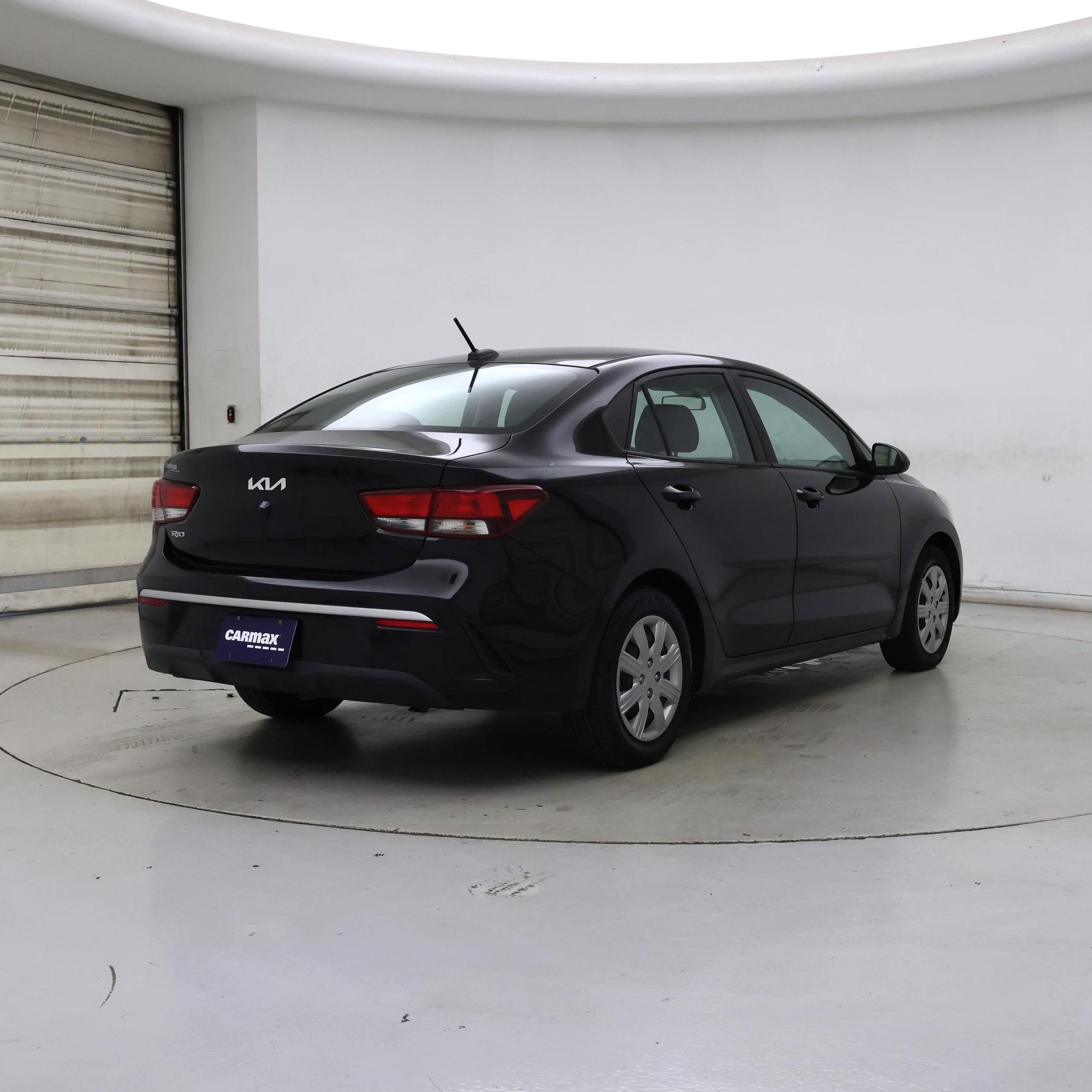 Thumbnail: 2022 Kia Rio - 8