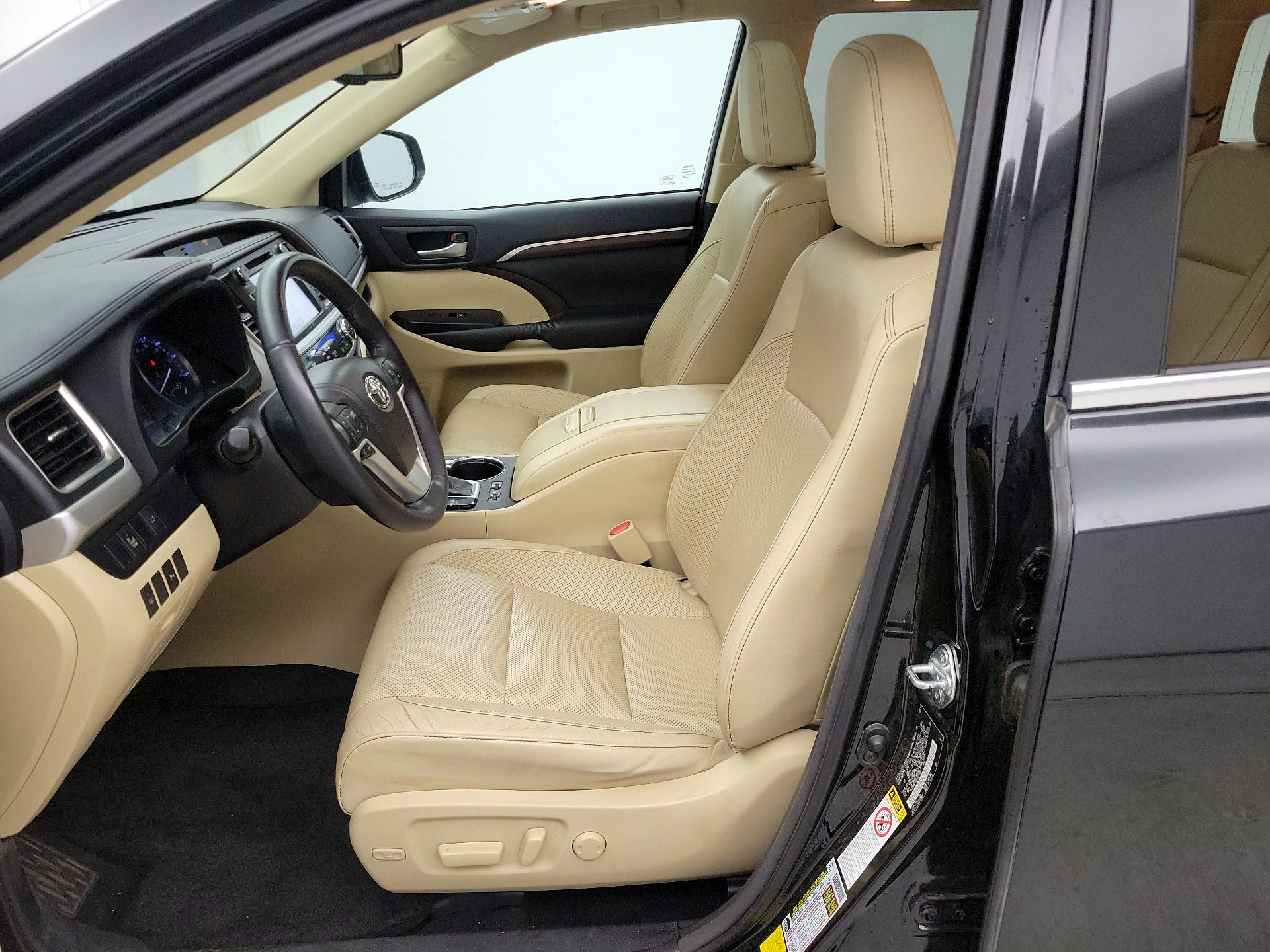 Thumbnail: 2014 Toyota Highlander - 11