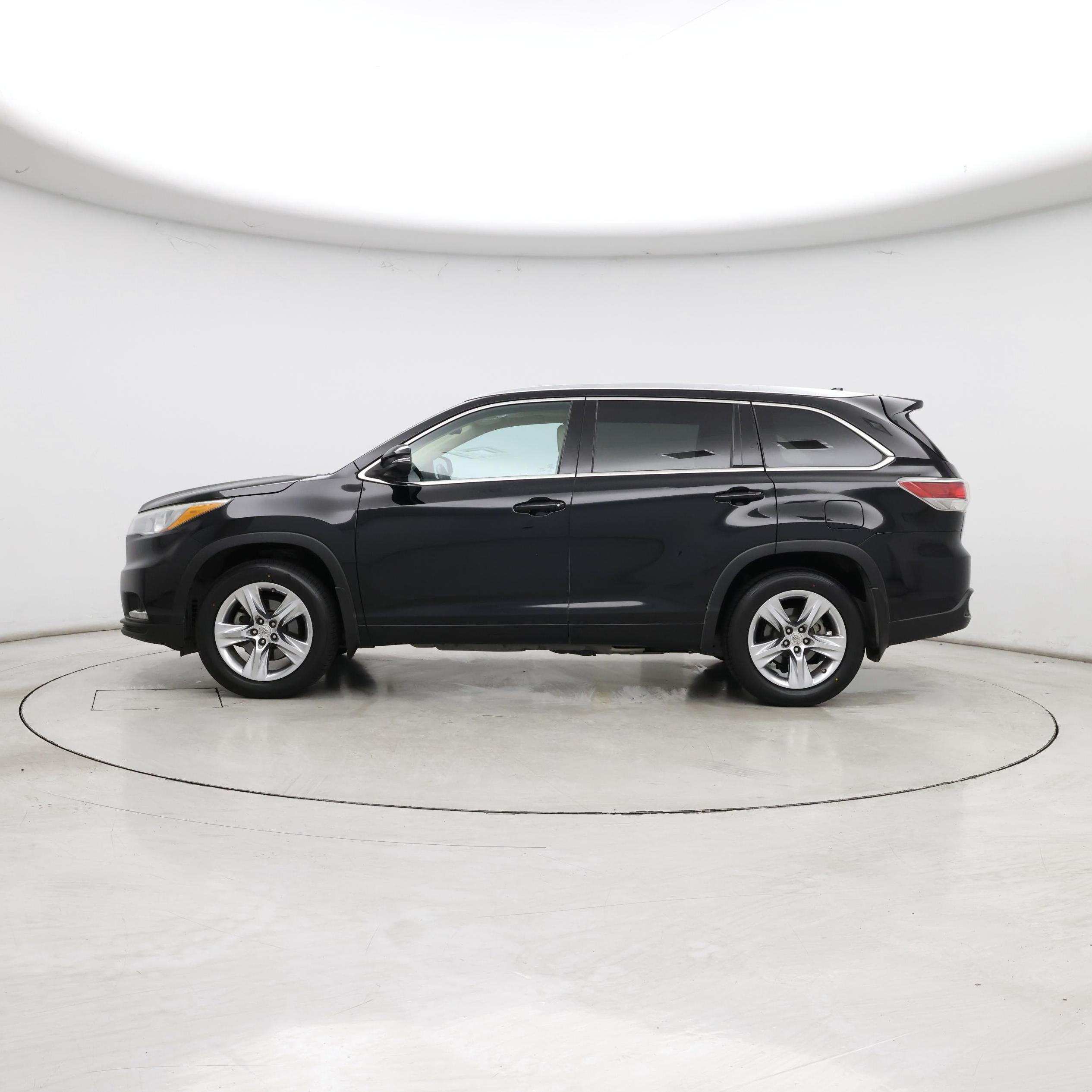 Thumbnail: 2014 Toyota Highlander - 3
