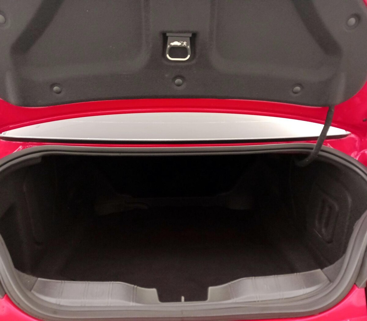 Trunk/Cargo (Seats Up)