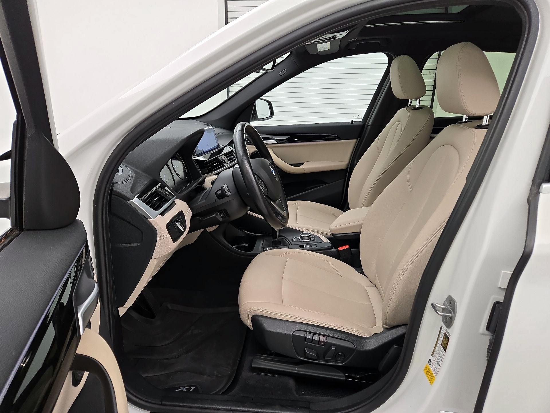 Thumbnail: 2021 BMW X1 - 11