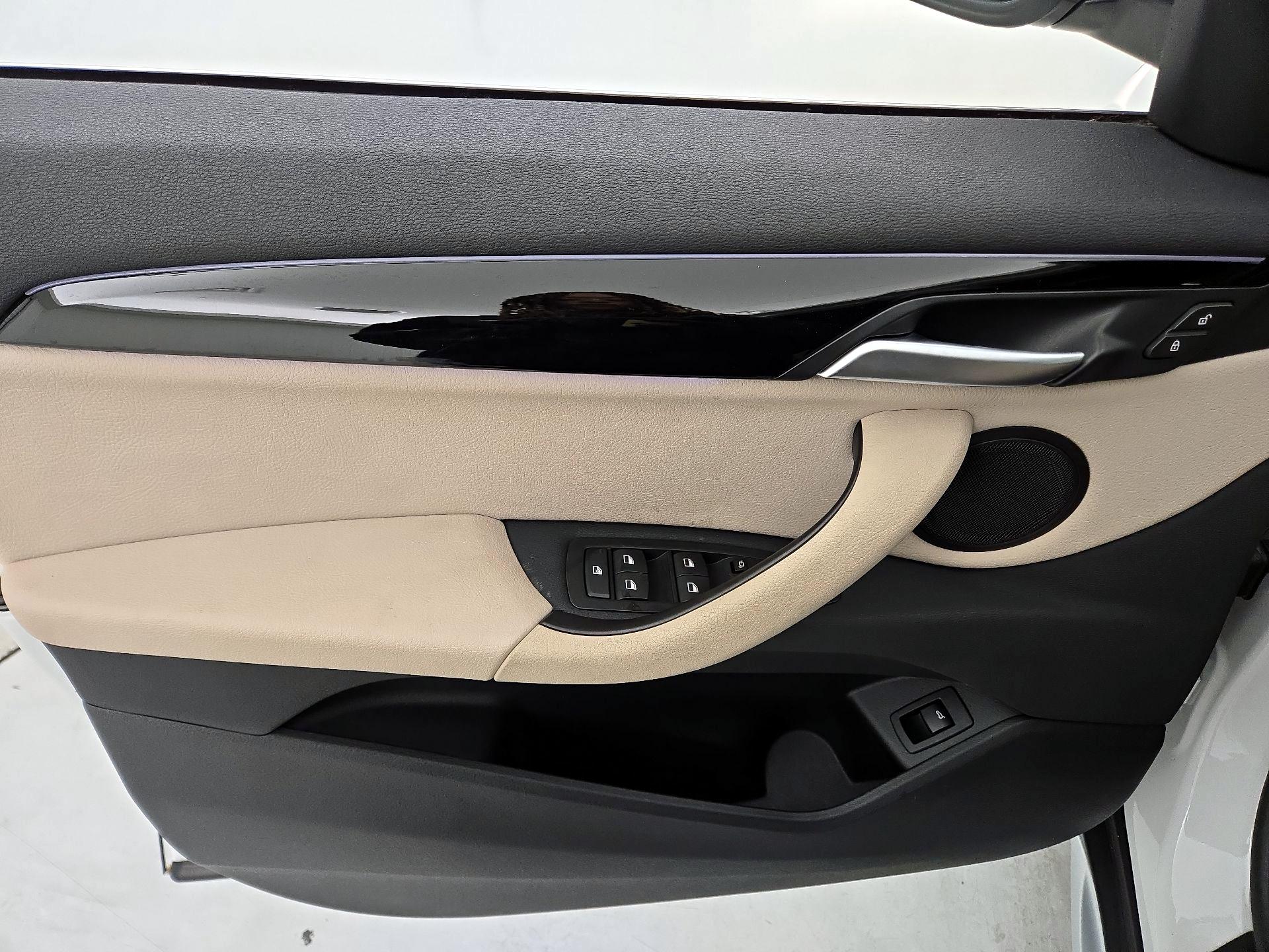 Thumbnail: 2021 BMW X1 - 12