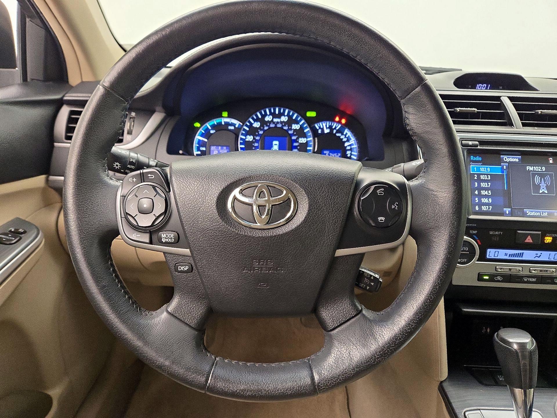 Thumbnail: 2014 Toyota Camry - 10
