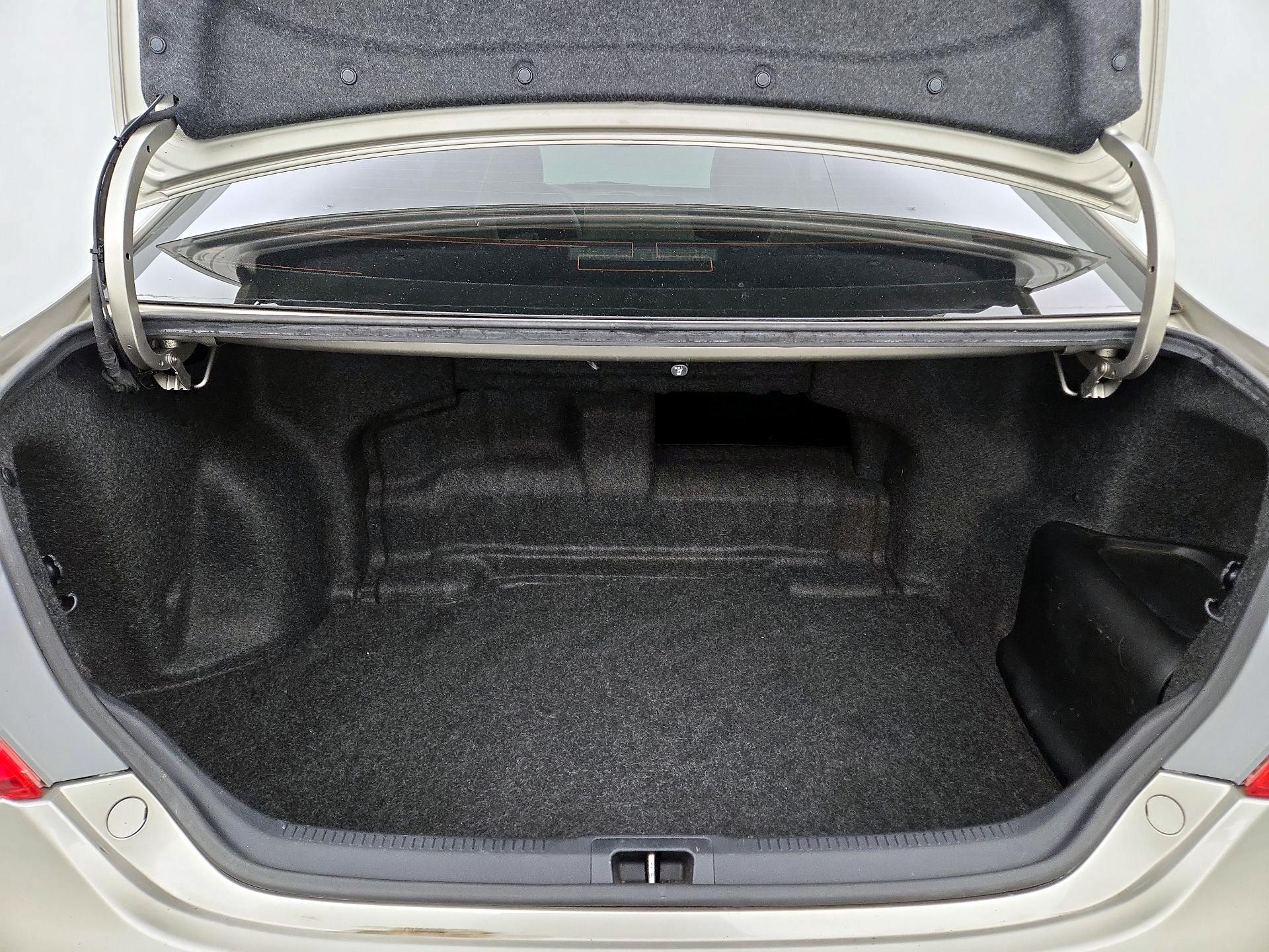 Thumbnail: 2014 Toyota Camry - 19