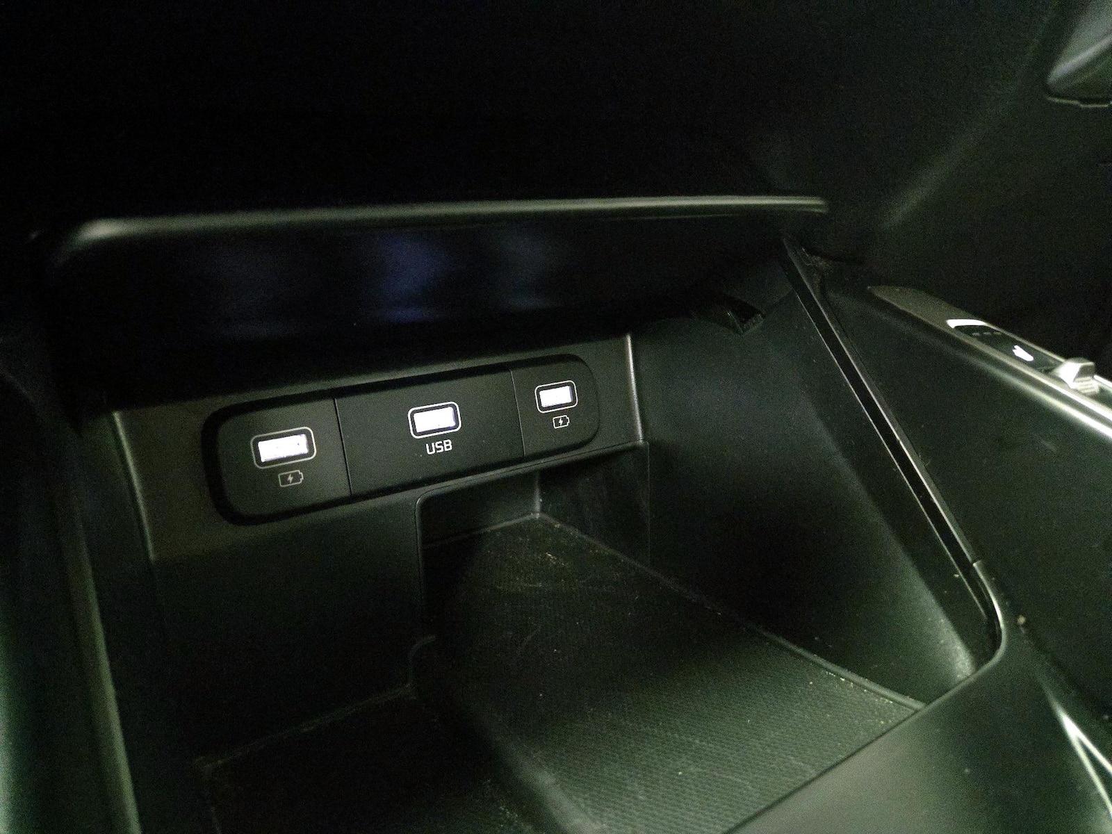 2022 Kia Sorento S Hybrid - Photo 20