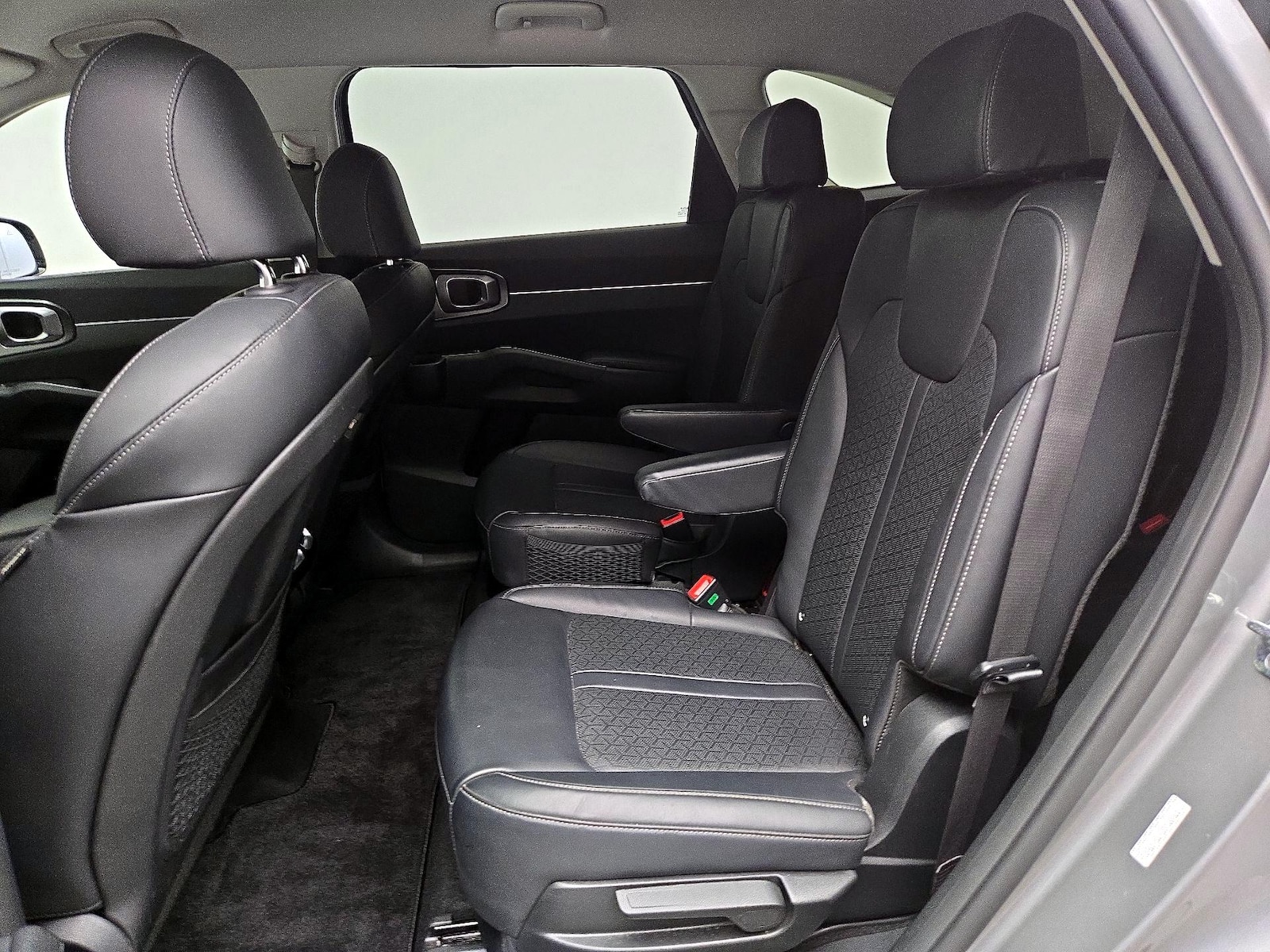 2022 Kia Sorento S Hybrid - Photo 21