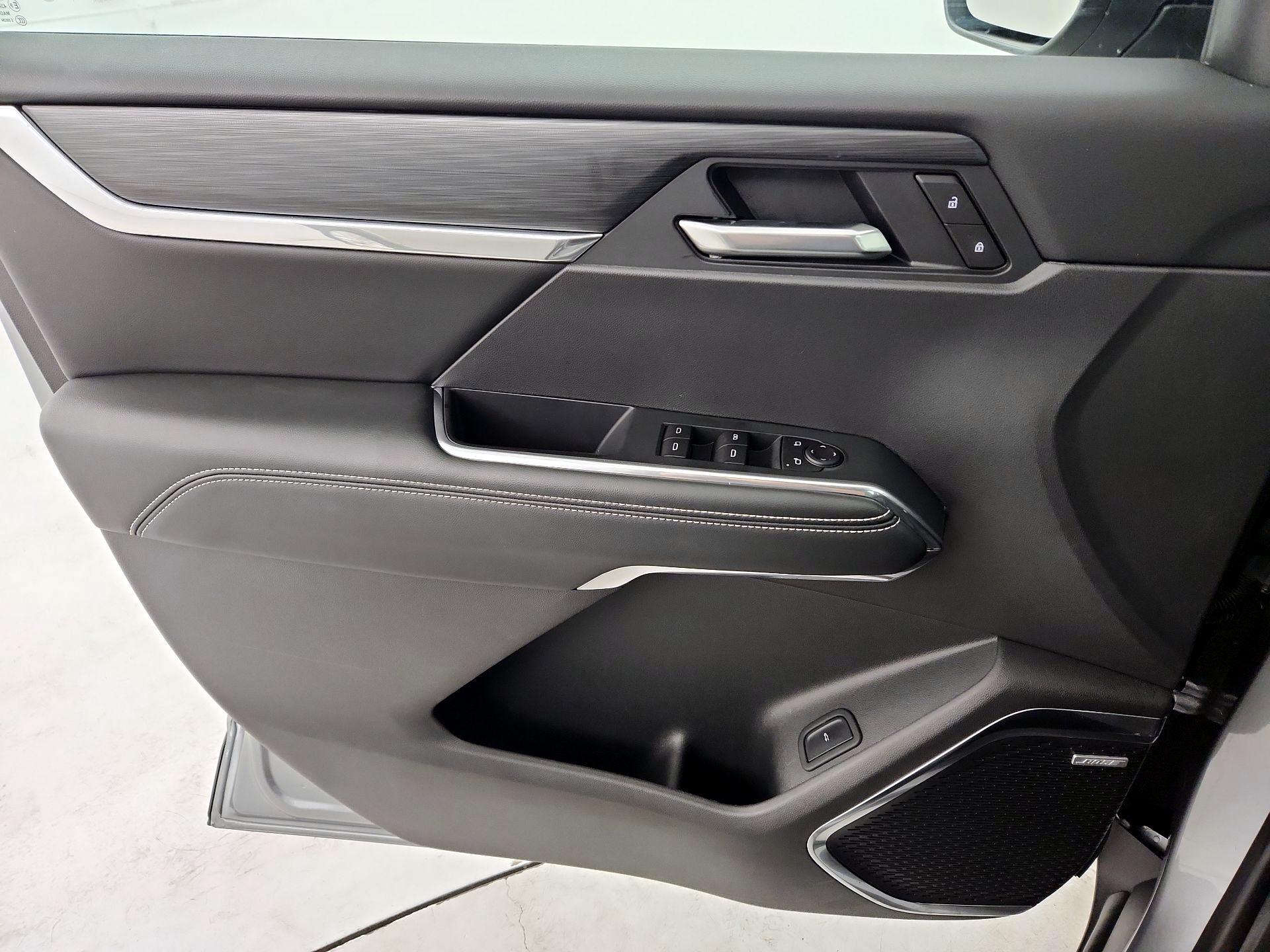 Thumbnail: 2025 GMC Acadia - 10