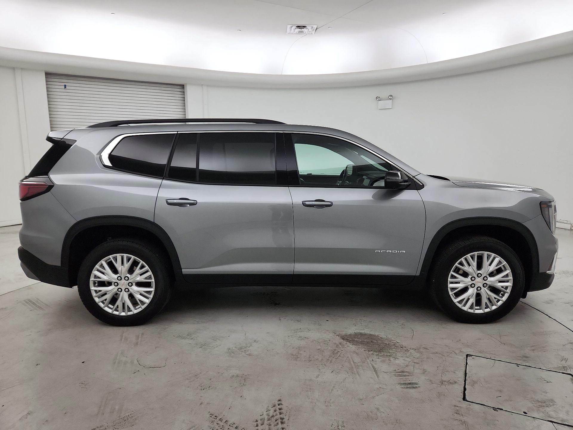 Thumbnail: 2025 GMC Acadia - 4