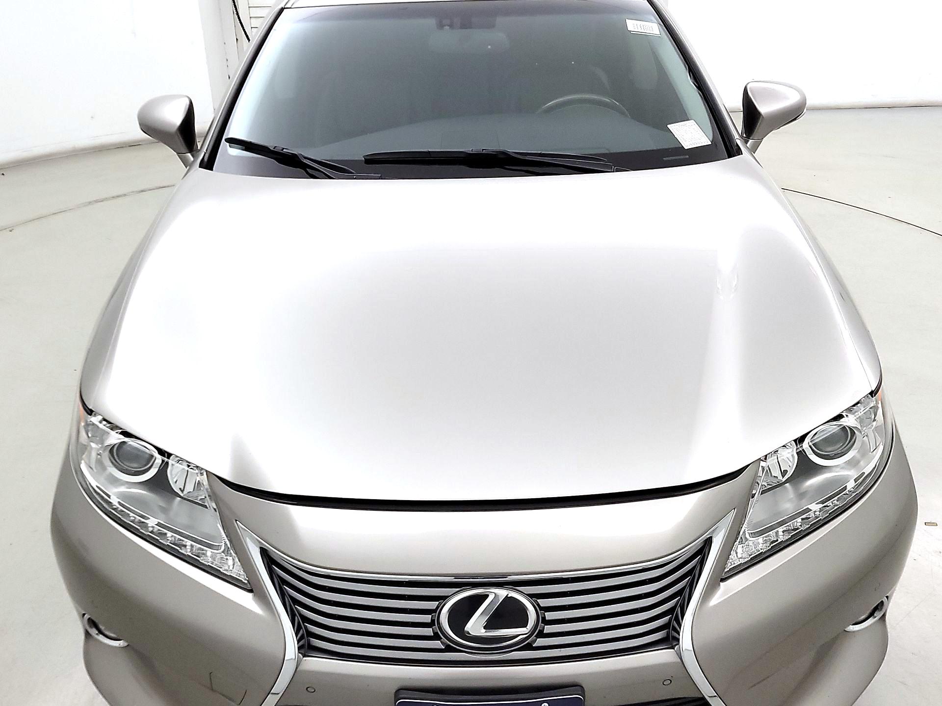 Thumbnail: 2015 Lexus ES - 2