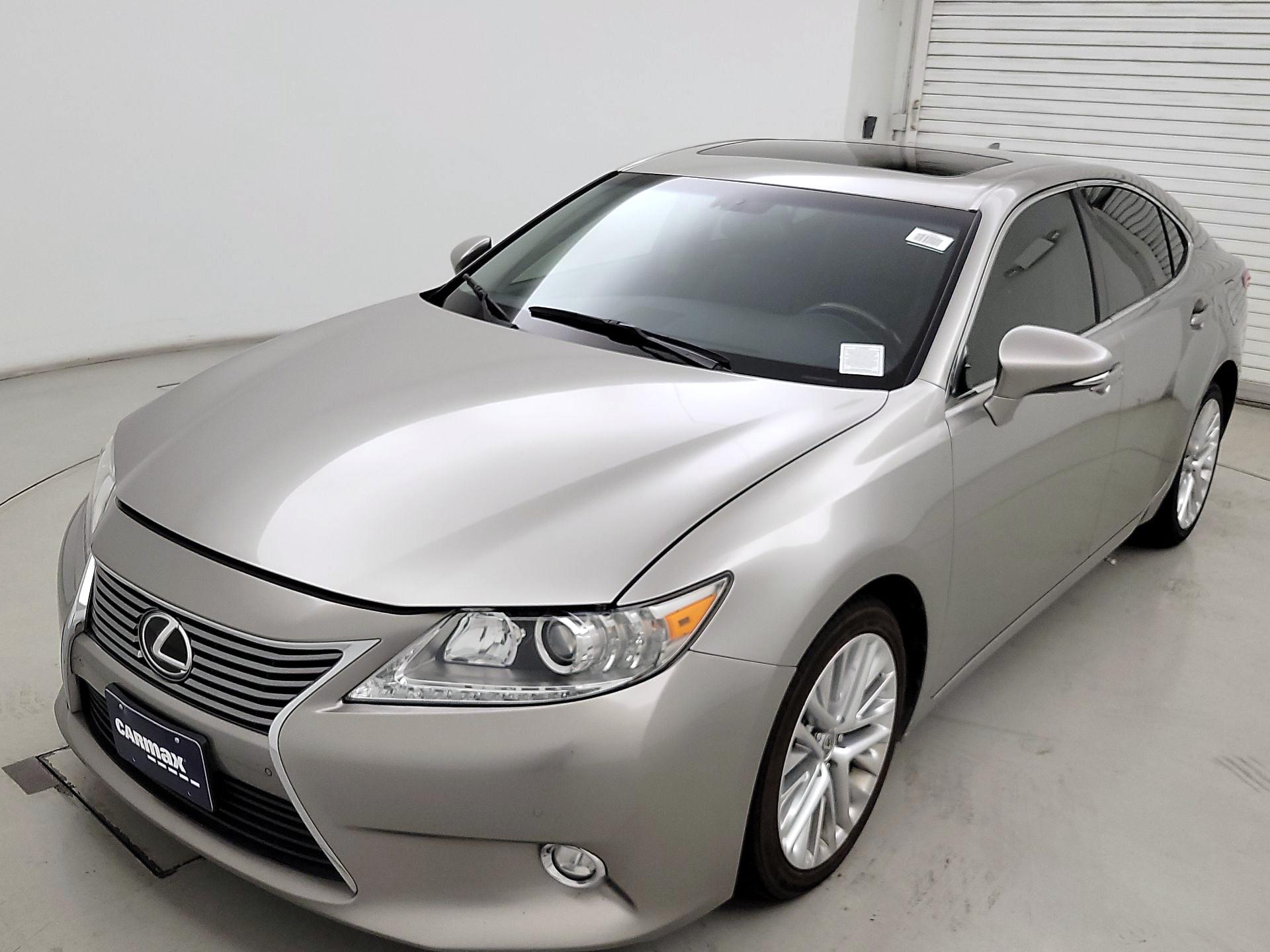 Thumbnail: 2015 Lexus ES - 3