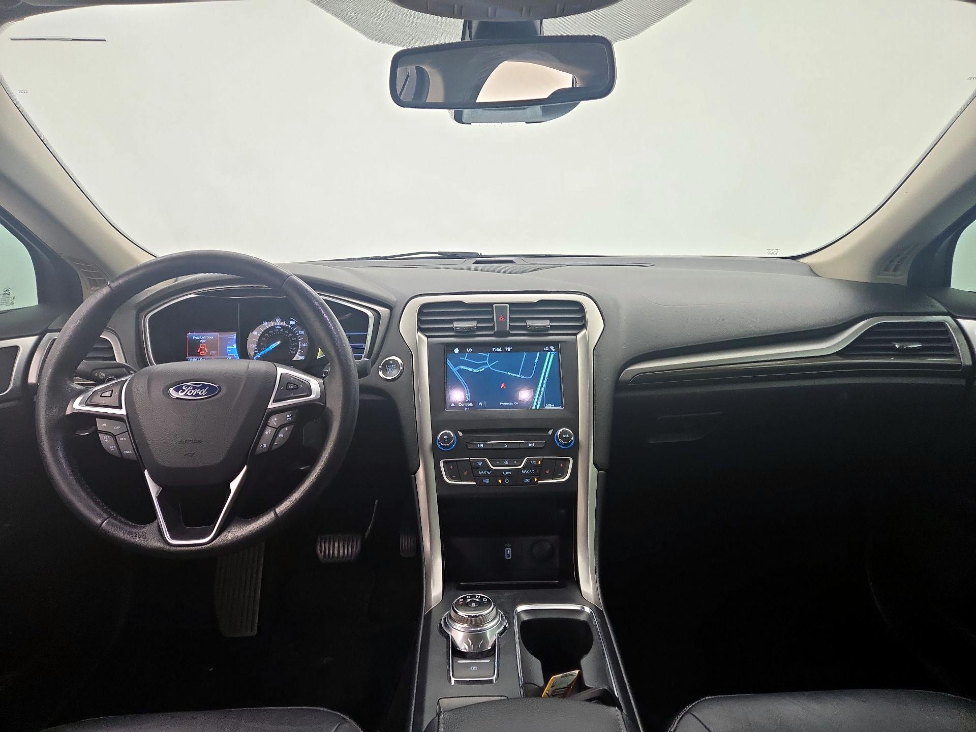 Thumbnail: 2017 Ford Fusion - 9