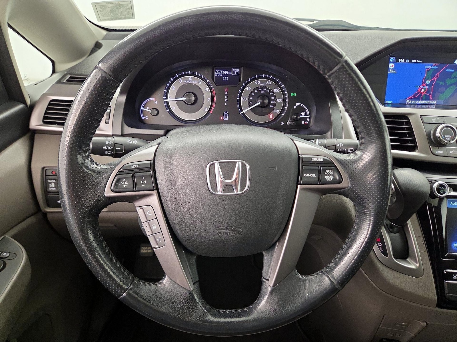 2017 Honda Odyssey EX-L - Photo 11