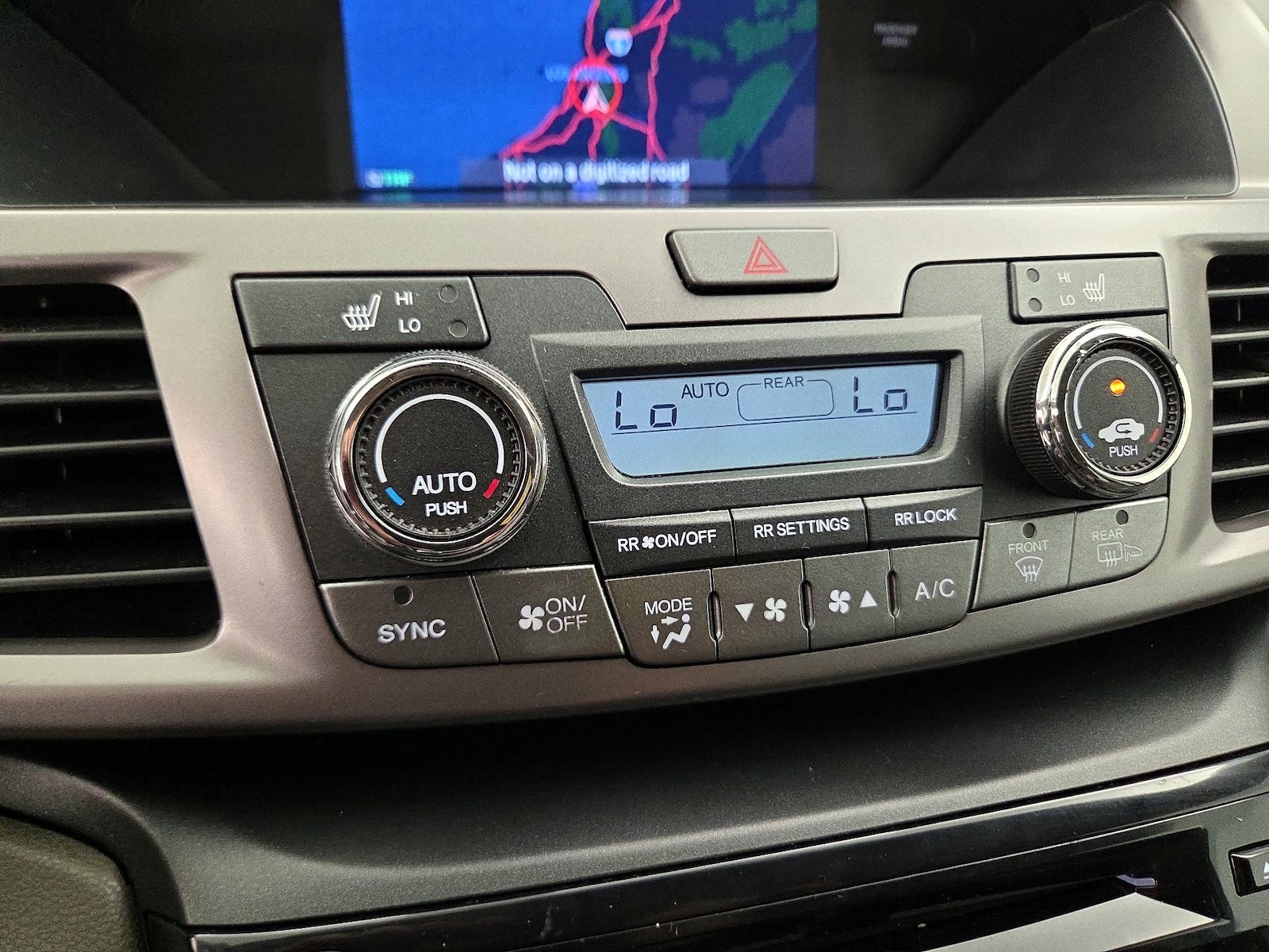 2017 Honda Odyssey EX-L - Photo 18