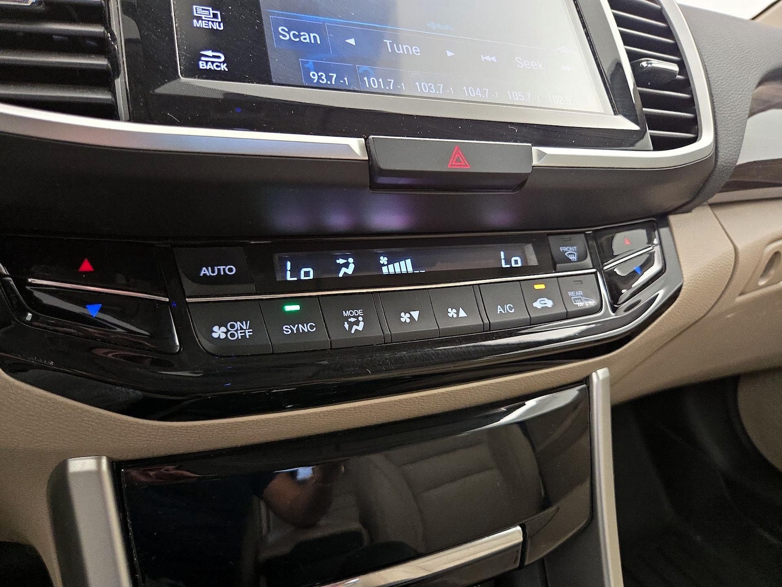 2016 Honda Accord EX-L V-6 - Photo 17