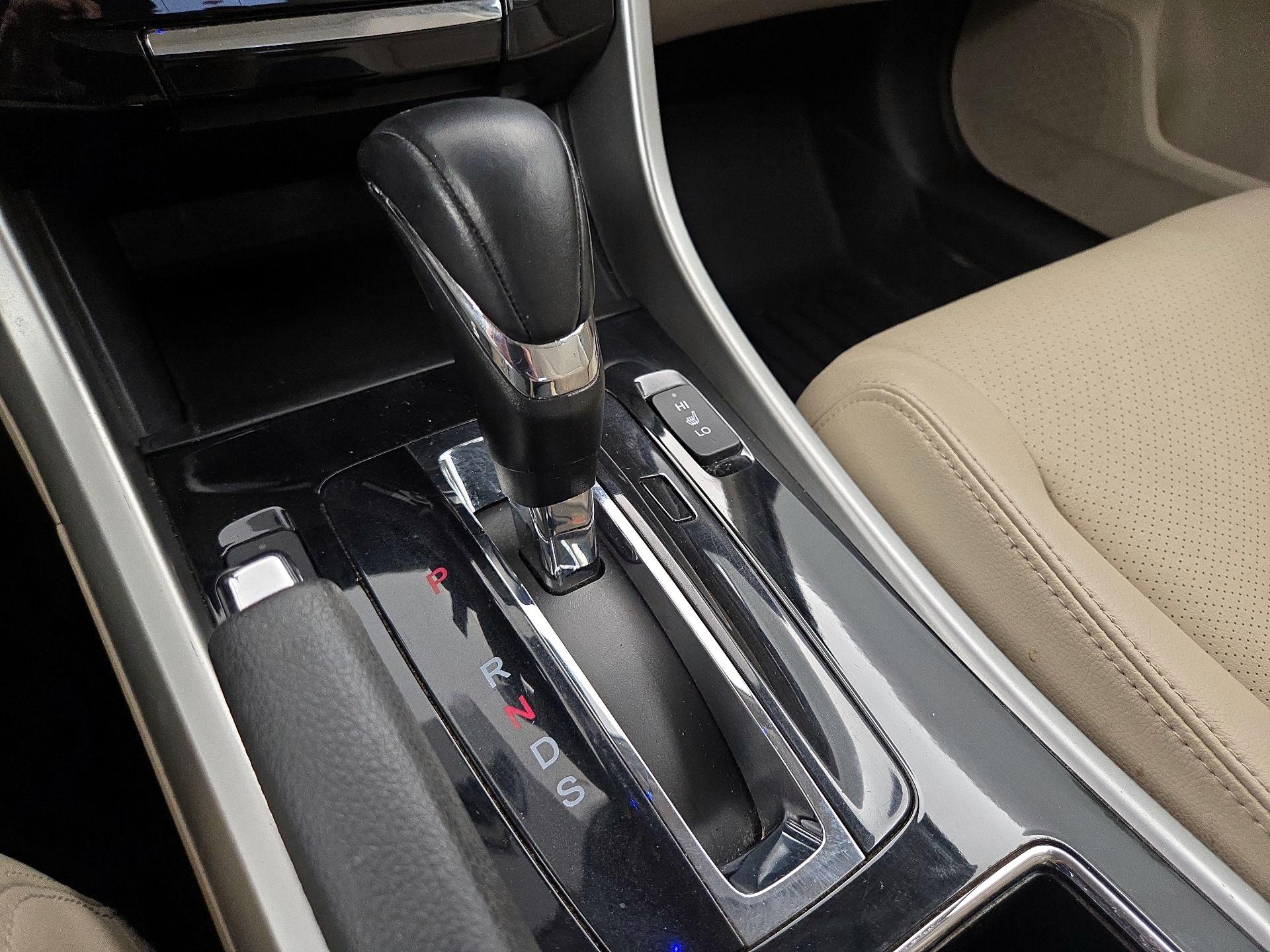 Thumbnail: 2016 Honda Accord - 17