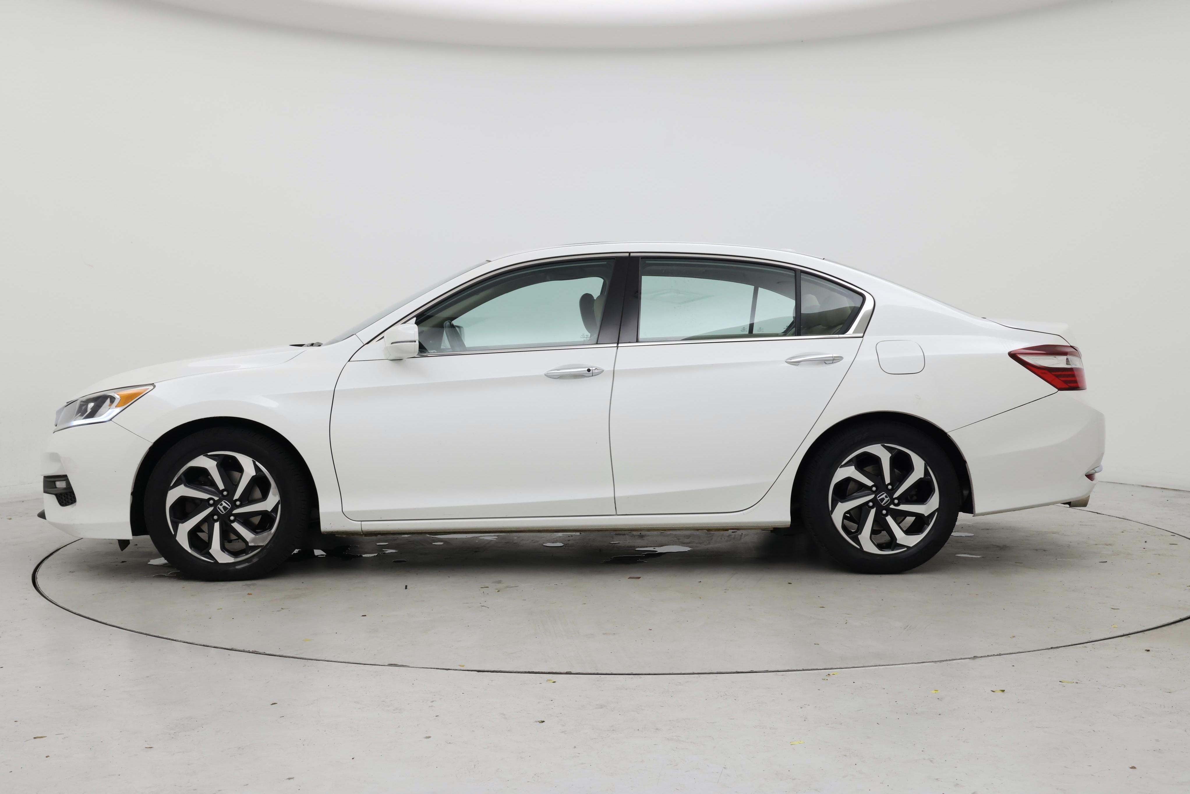 Thumbnail: 2016 Honda Accord - 3
