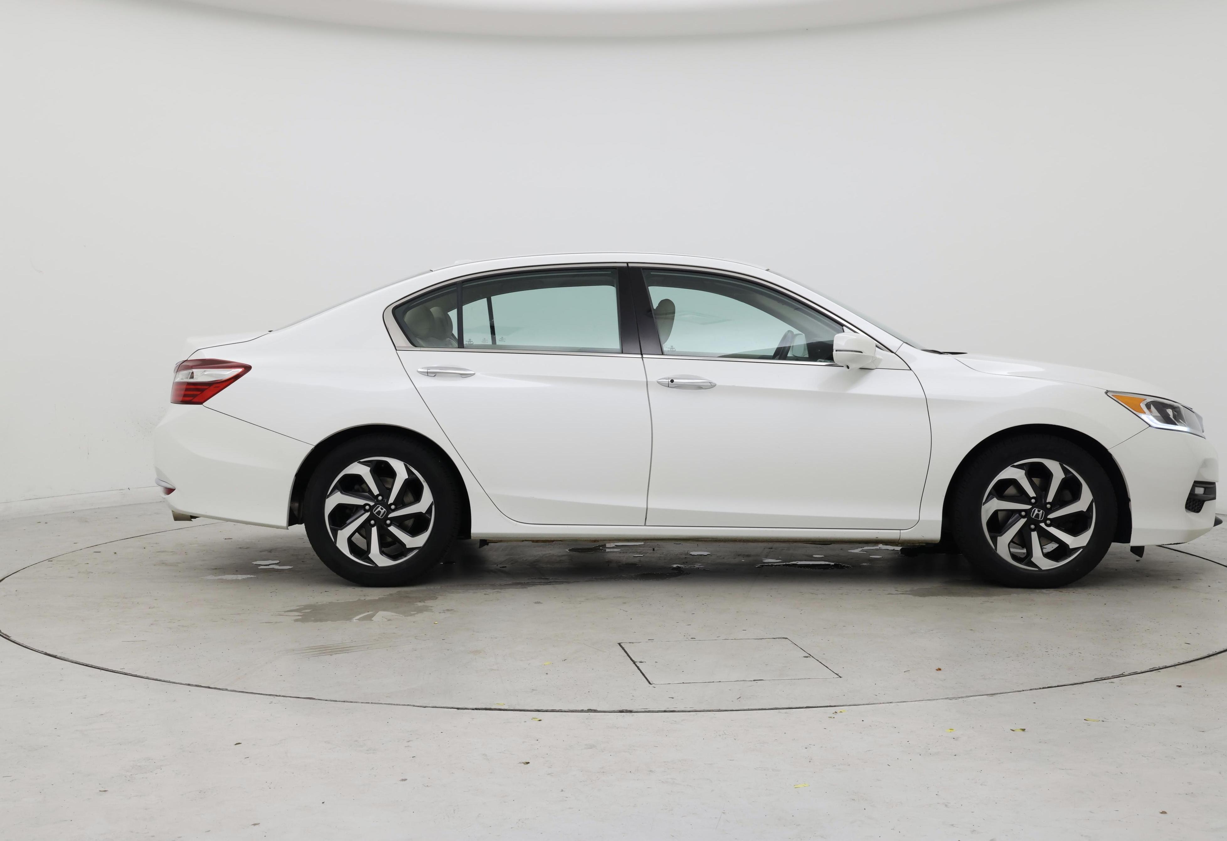 Thumbnail: 2016 Honda Accord - 7