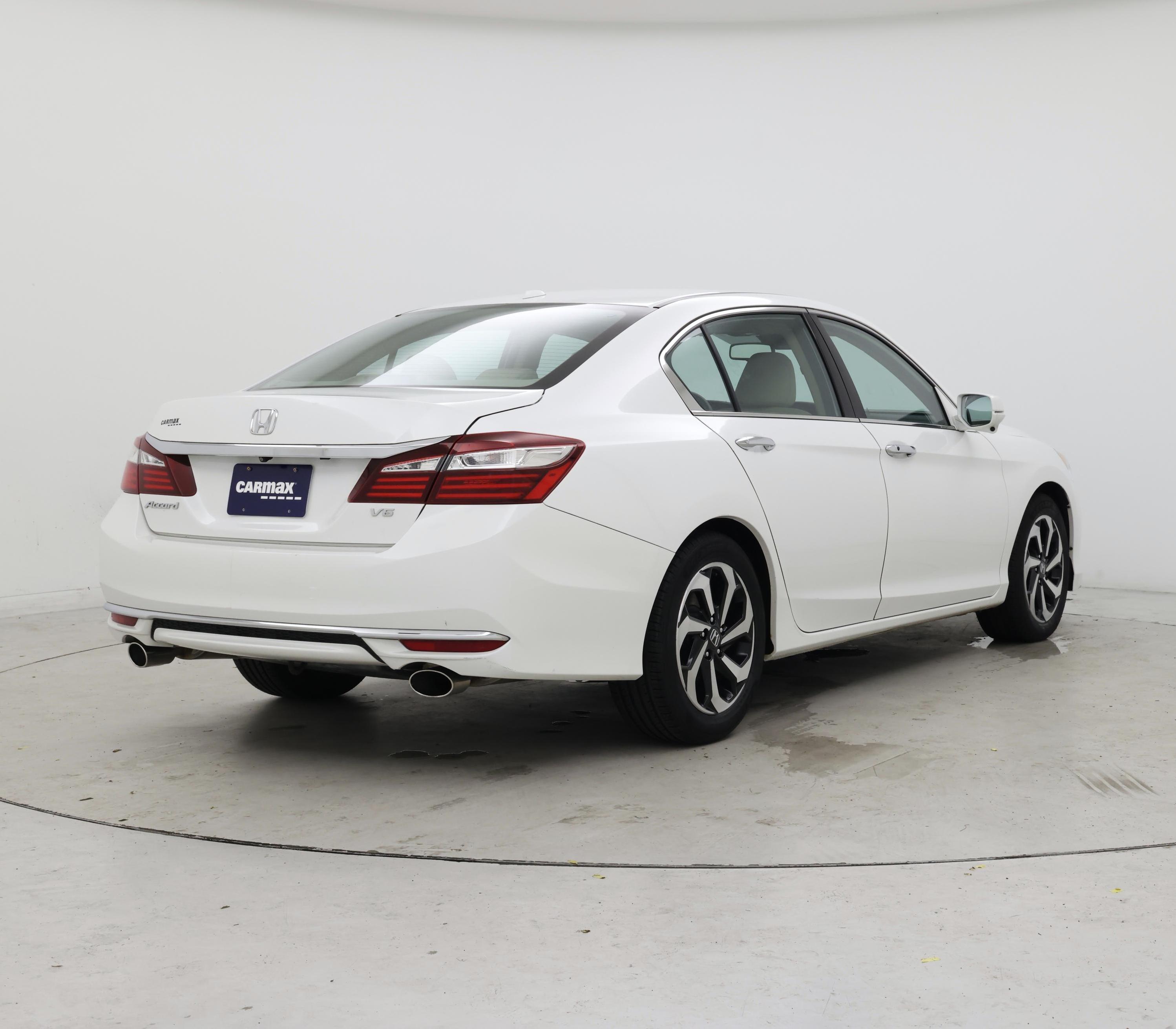 Thumbnail: 2016 Honda Accord - 8