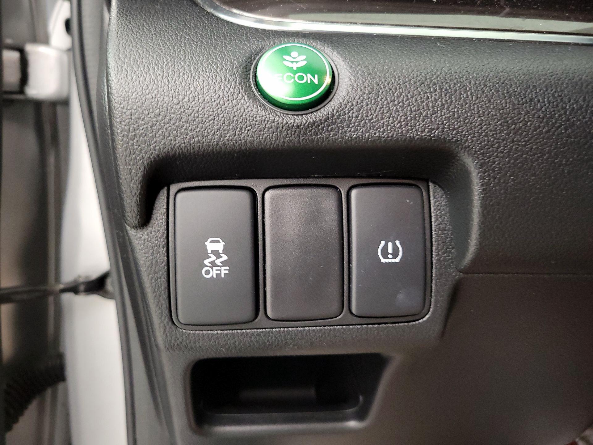 Thumbnail: 2016 Honda CR-V - 13