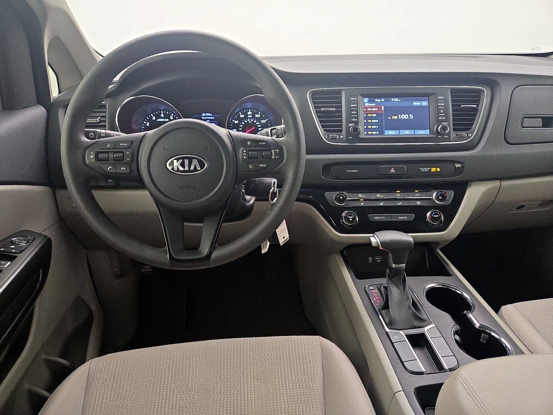 Thumbnail: 2020 Kia Sedona - 10