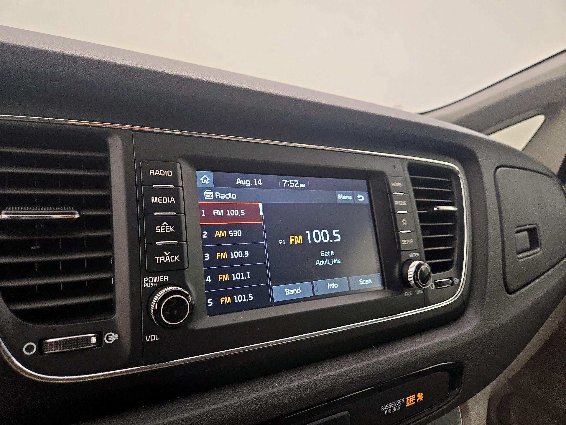 Thumbnail: 2020 Kia Sedona - 15