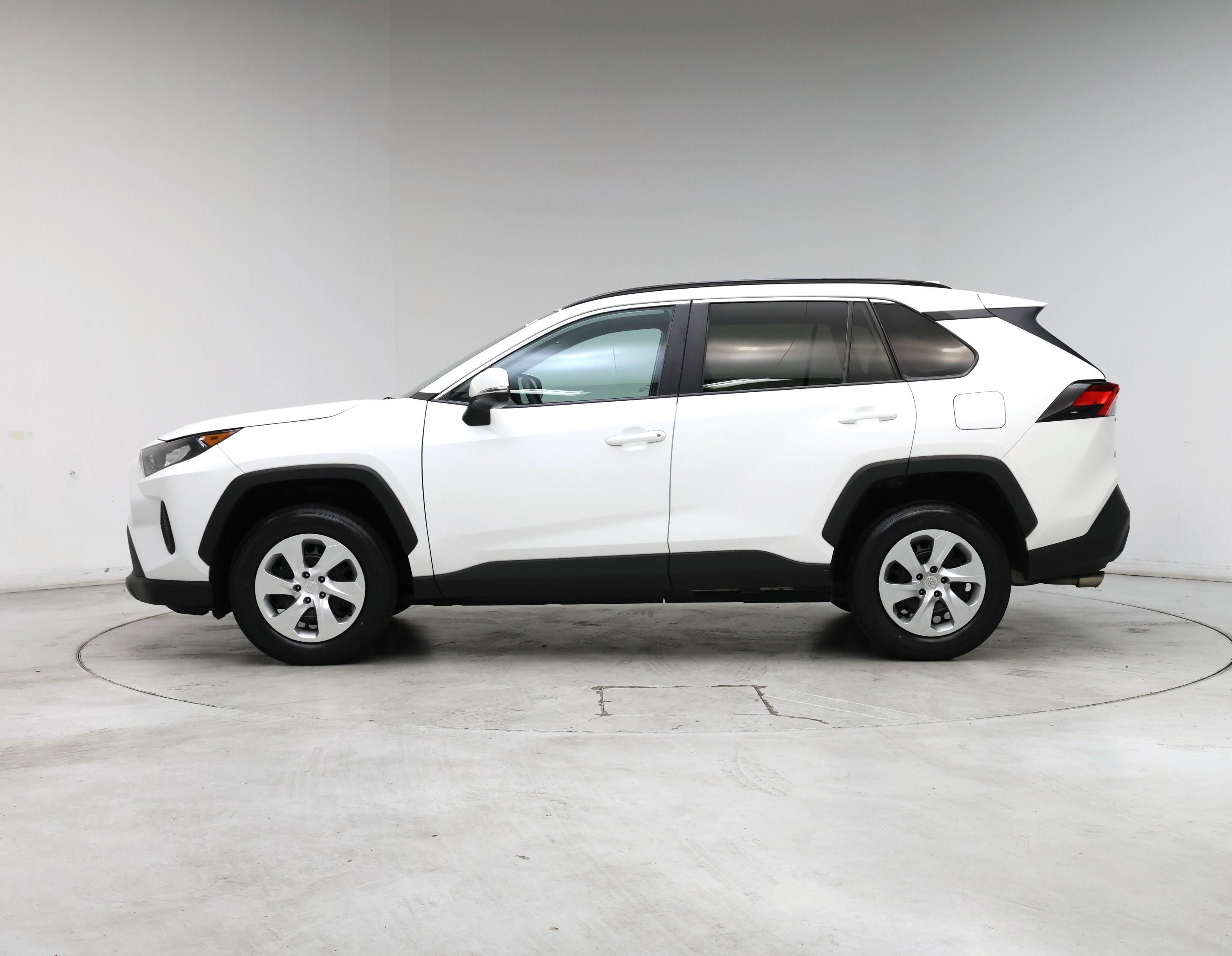 Thumbnail: 2020 Toyota RAV4 - 3