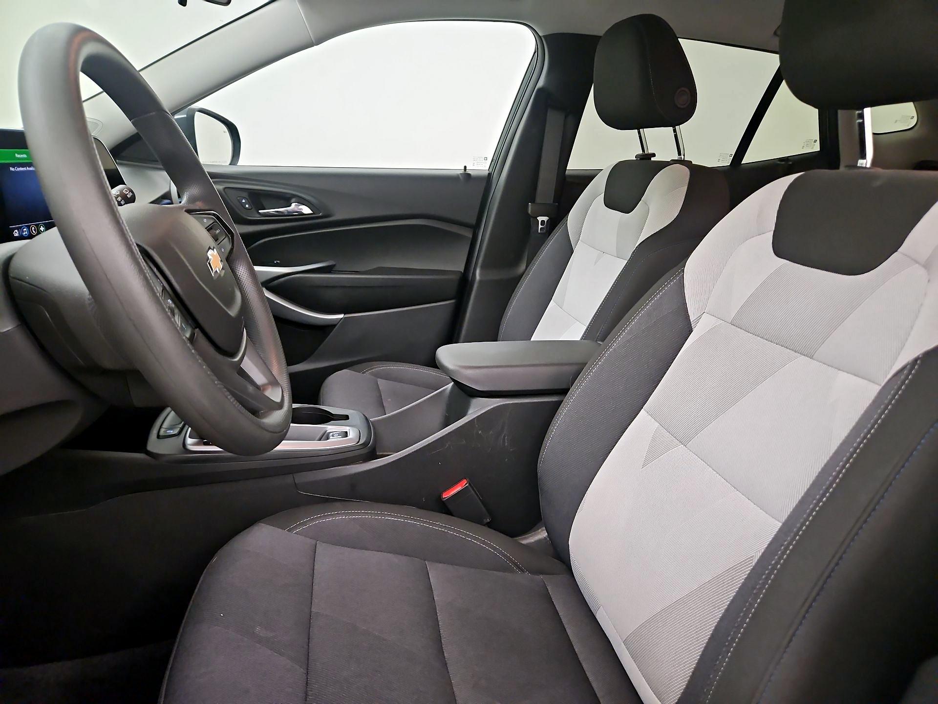 Thumbnail: 2025 Chevrolet Trax - 11