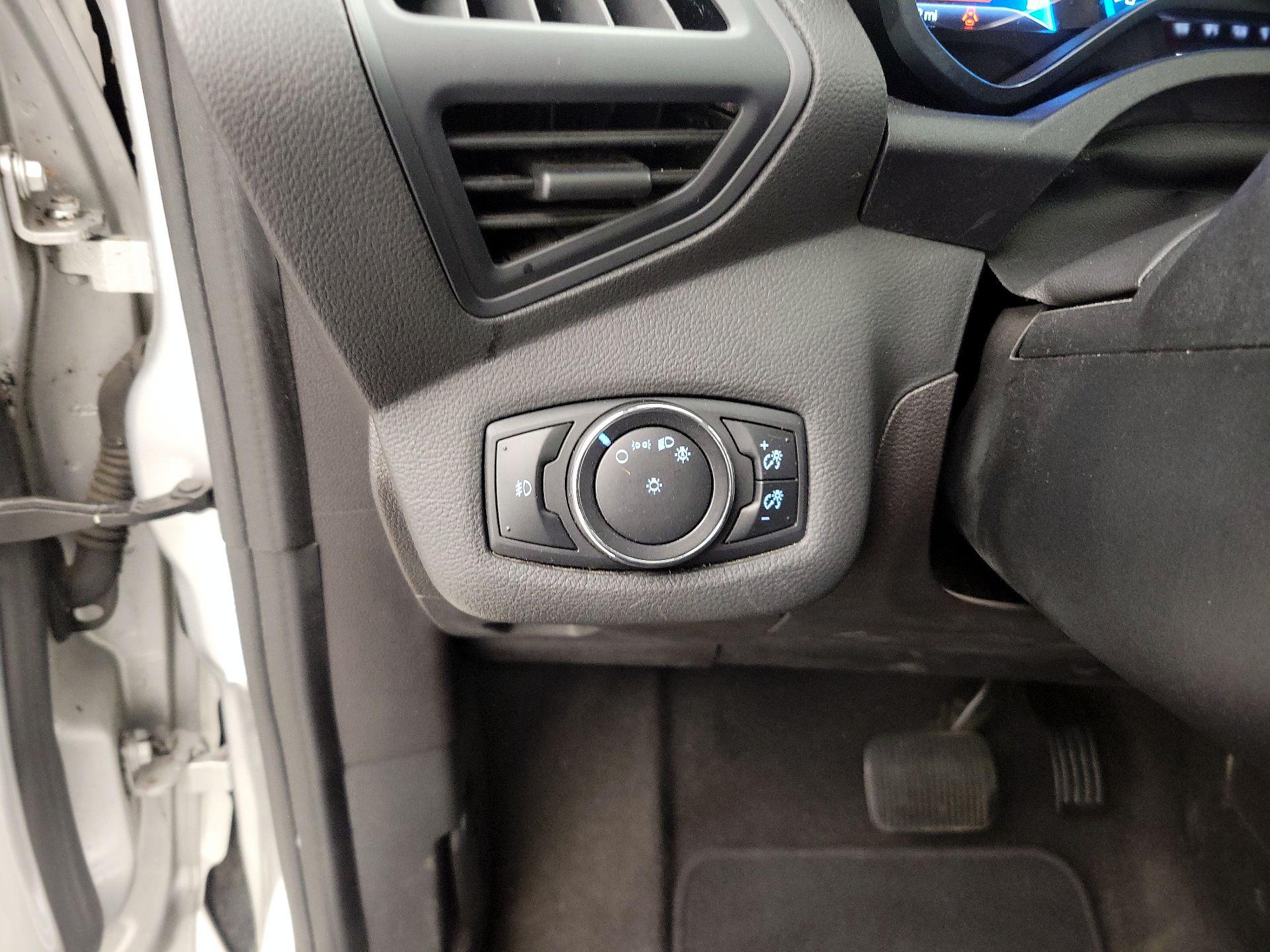 Thumbnail: 2014 Ford C-Max - 13