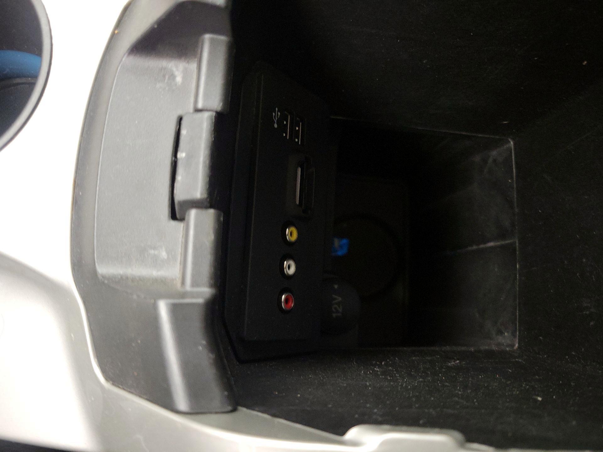 Thumbnail: 2014 Ford C-Max - 18
