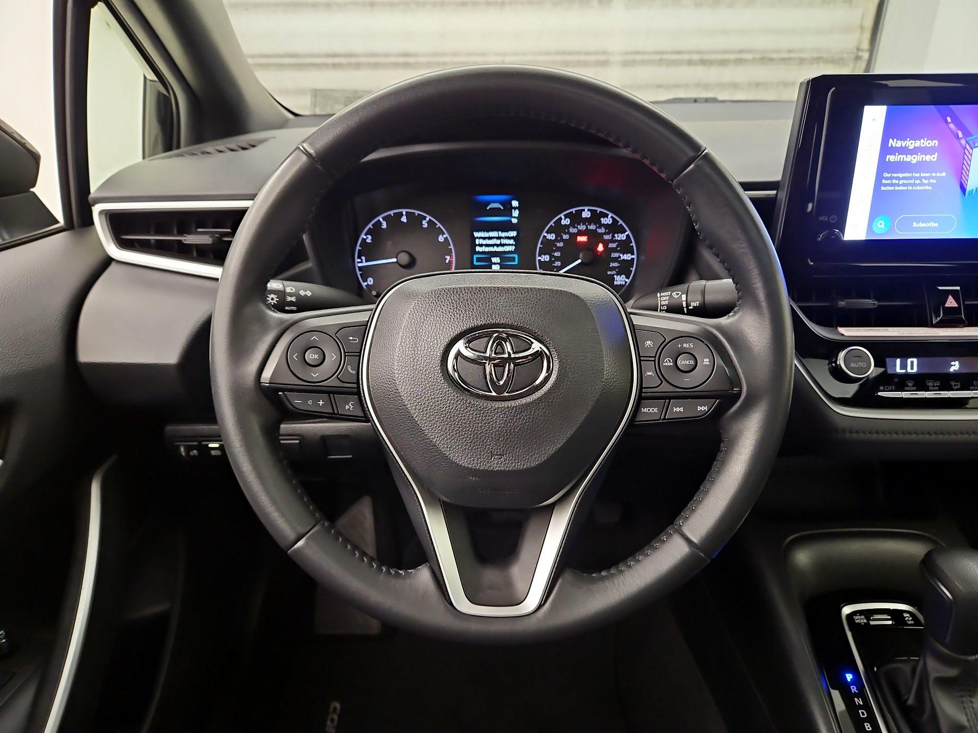 Thumbnail: 2023 Toyota Corolla - 10
