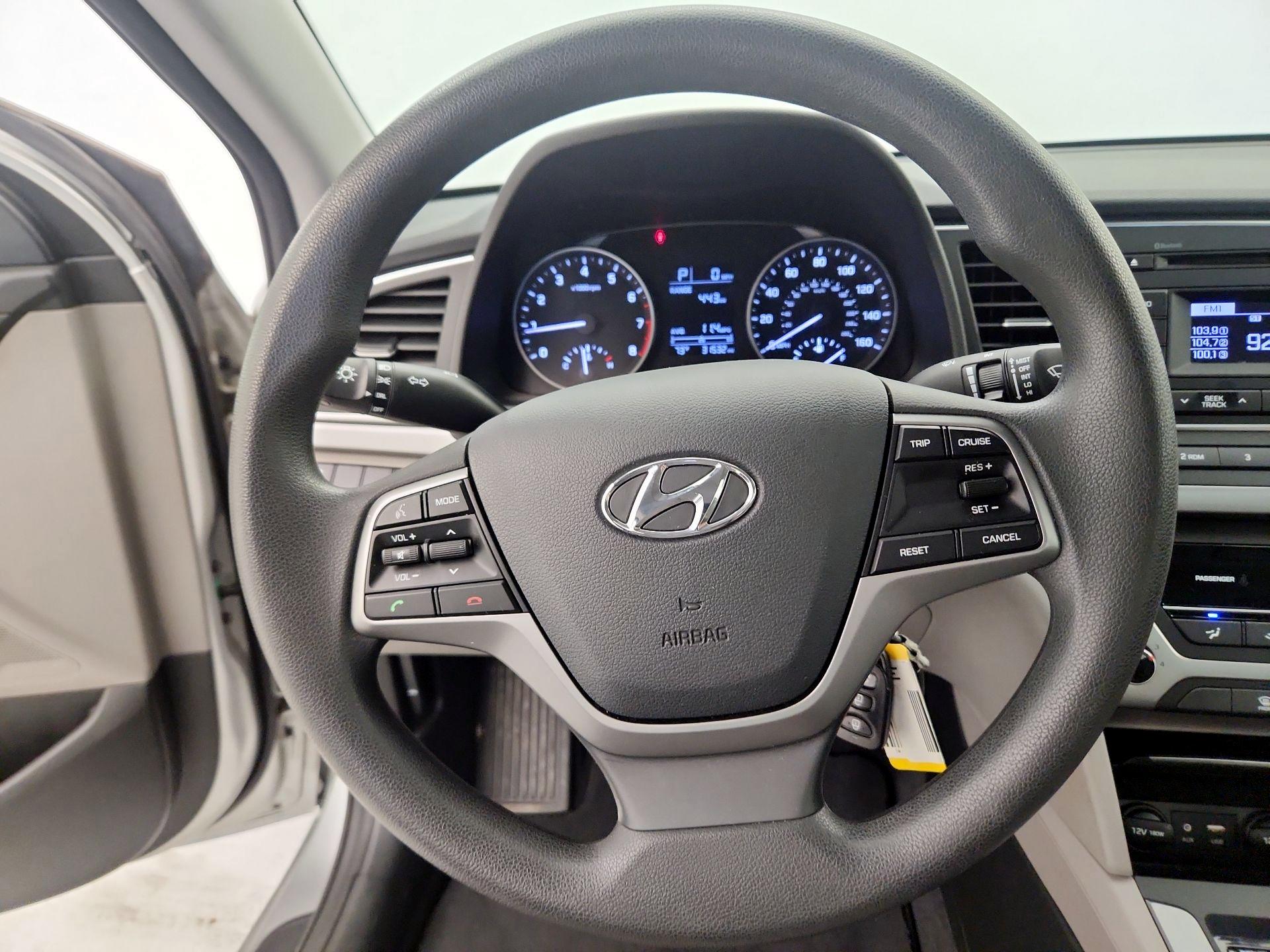 Thumbnail: 2018 Hyundai Elantra - 10