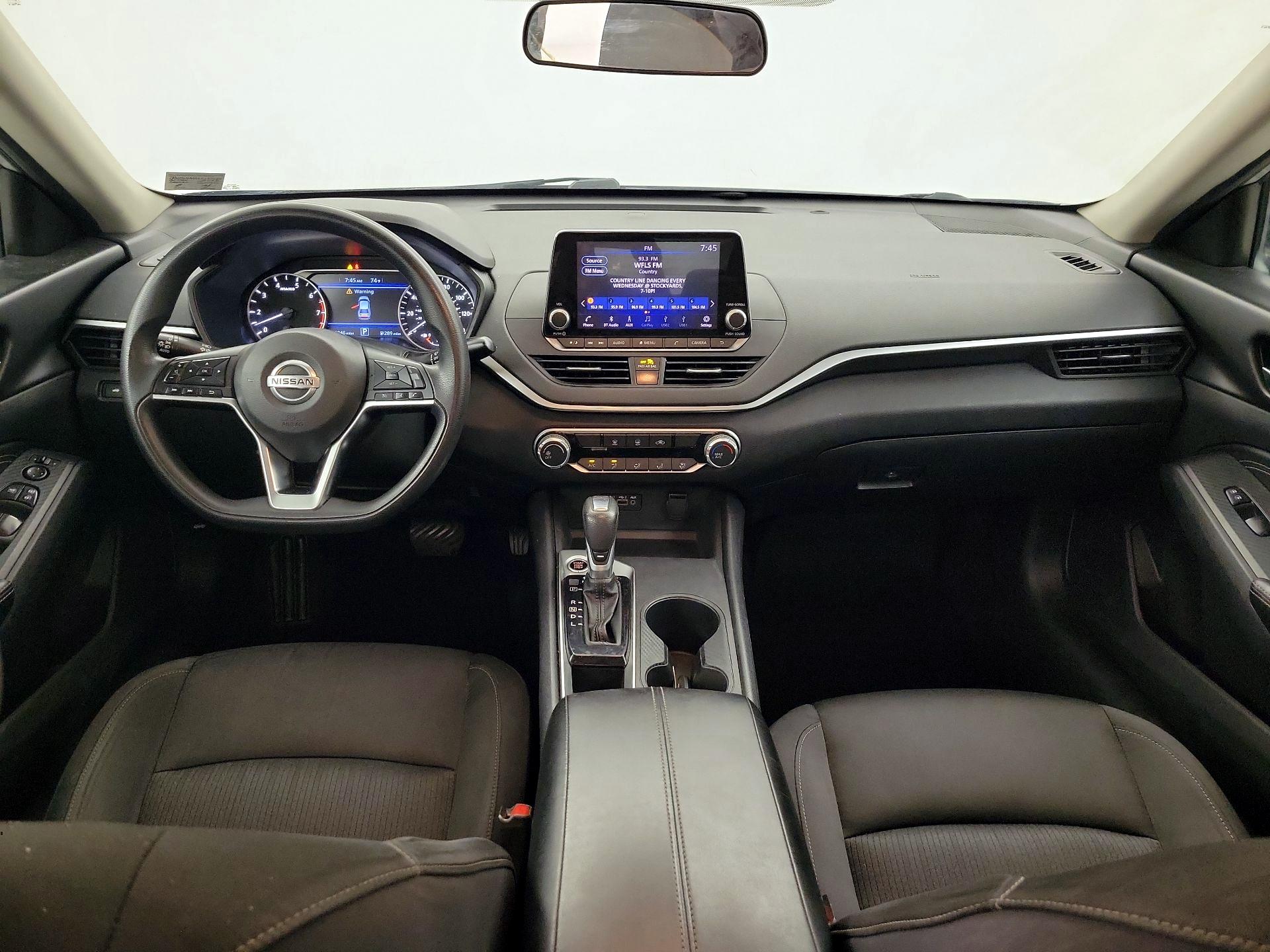 Thumbnail: 2020 Nissan Altima - 9