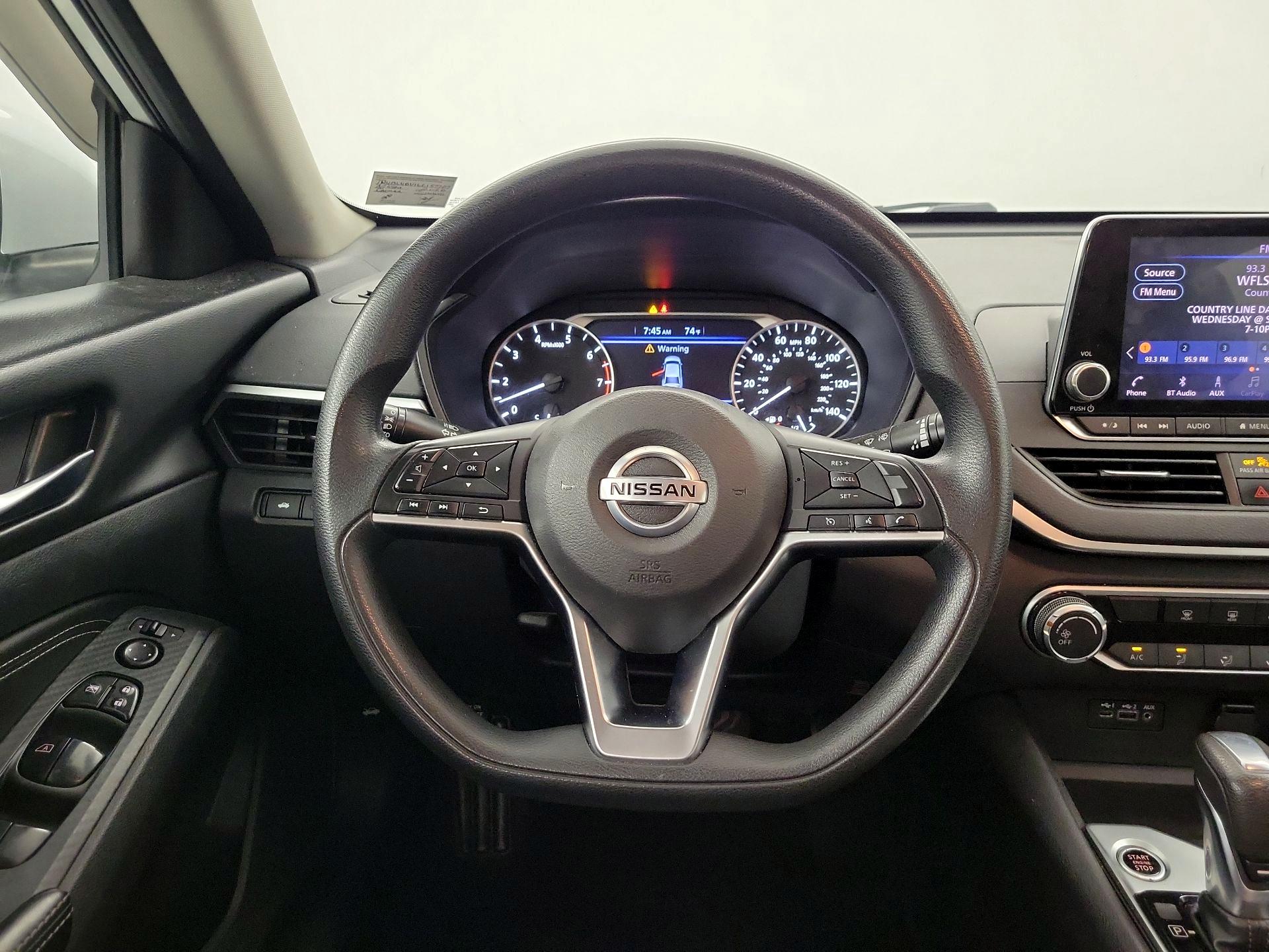 Thumbnail: 2020 Nissan Altima - 10