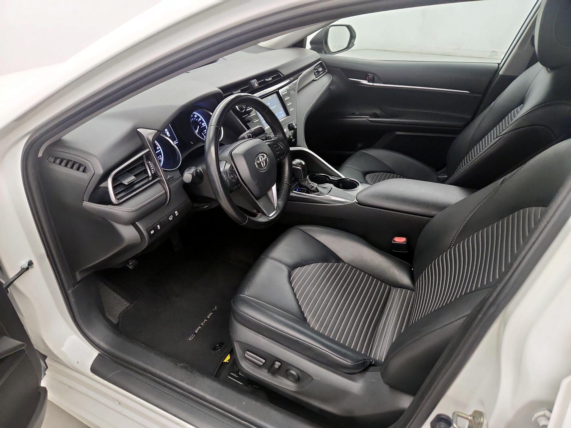 Thumbnail: 2019 Toyota Camry - 11