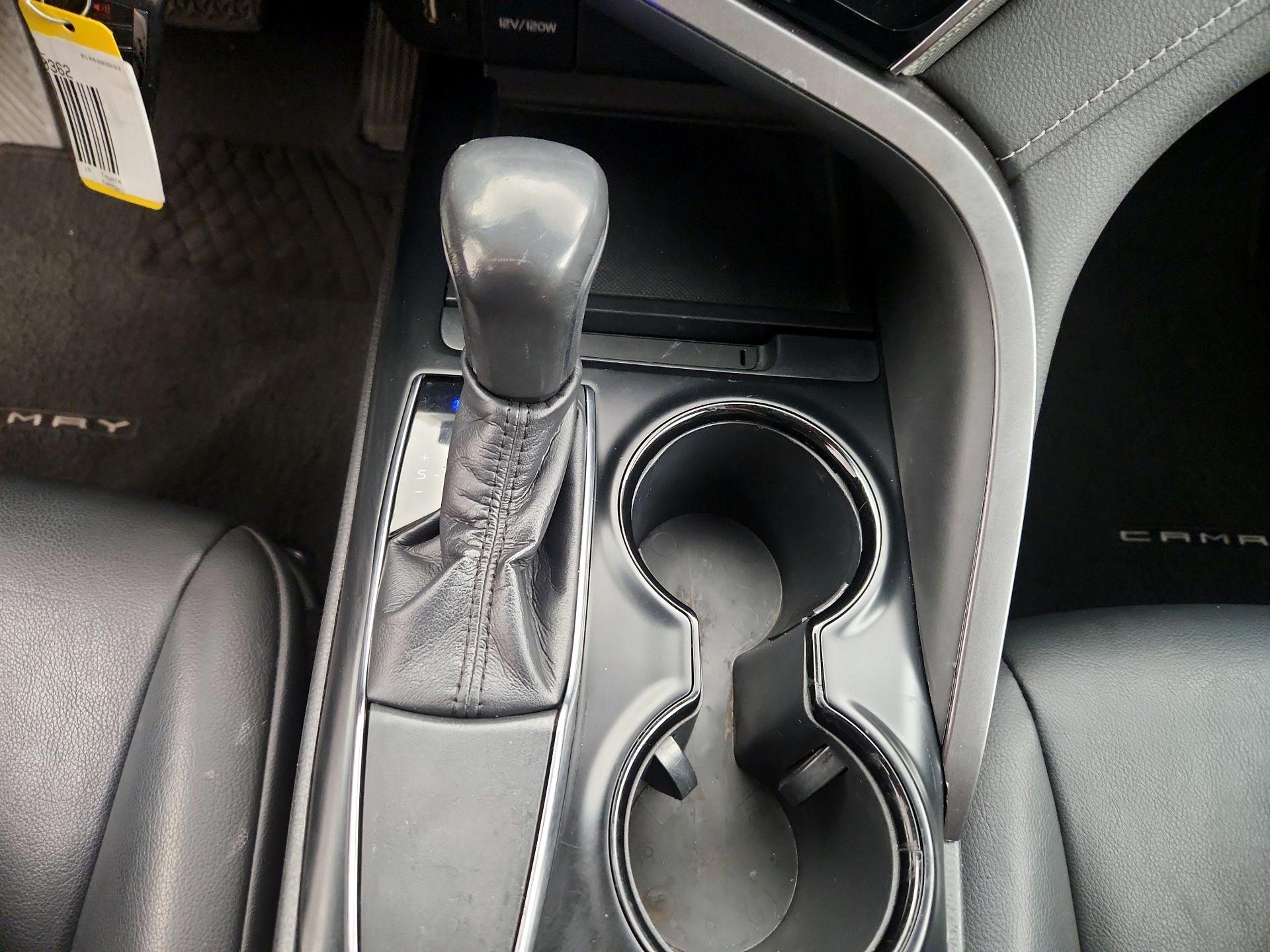 Thumbnail: 2019 Toyota Camry - 17