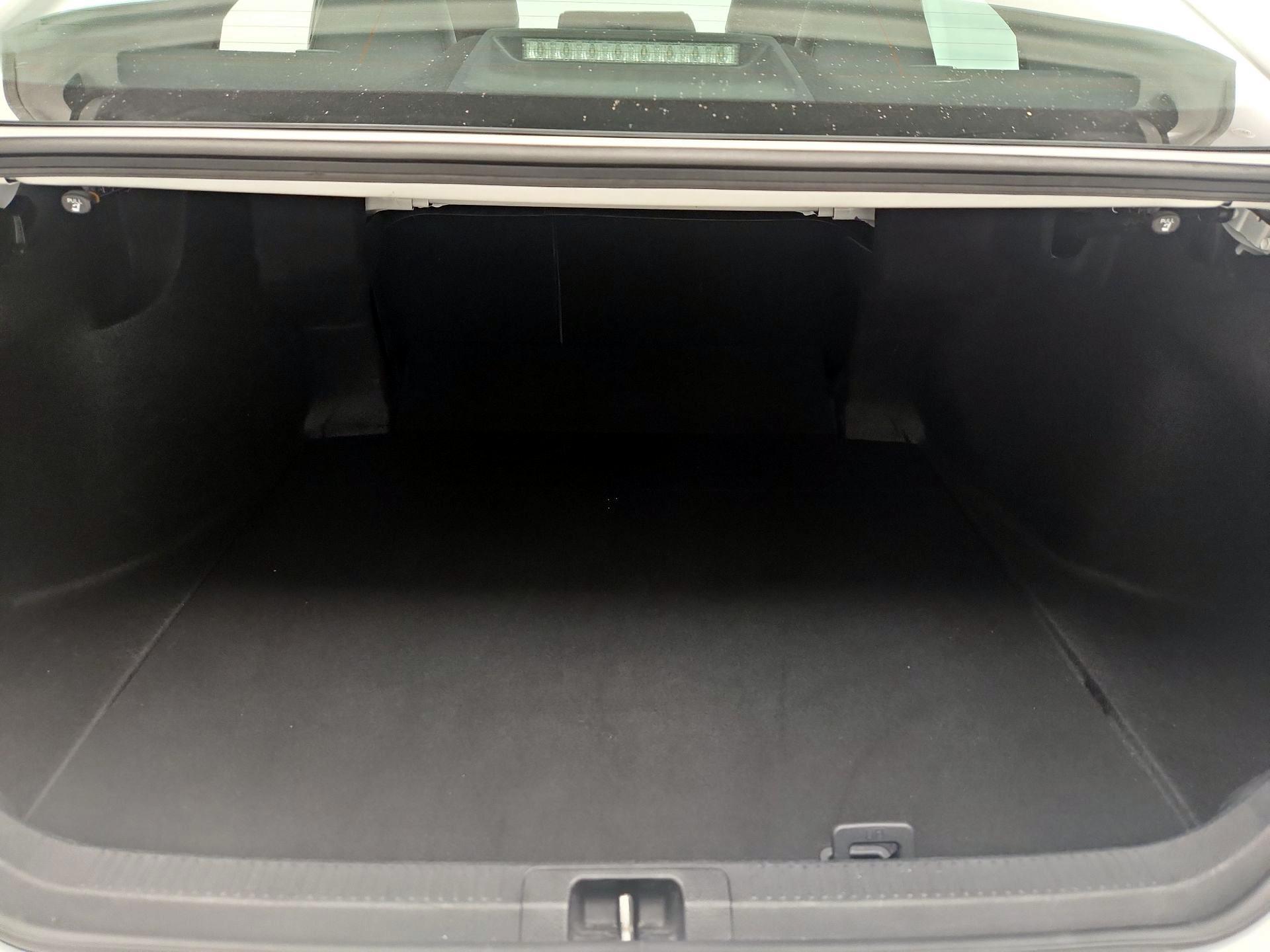 Thumbnail: 2019 Toyota Camry - 20